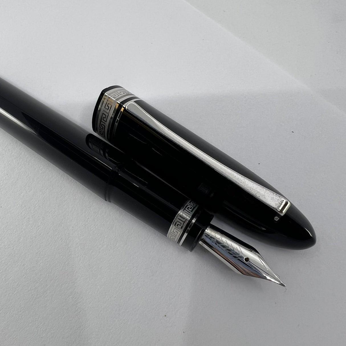 OMAS Blue/Black #360 Triangulated Fountain Pen - Medium 18kt Gold Nib