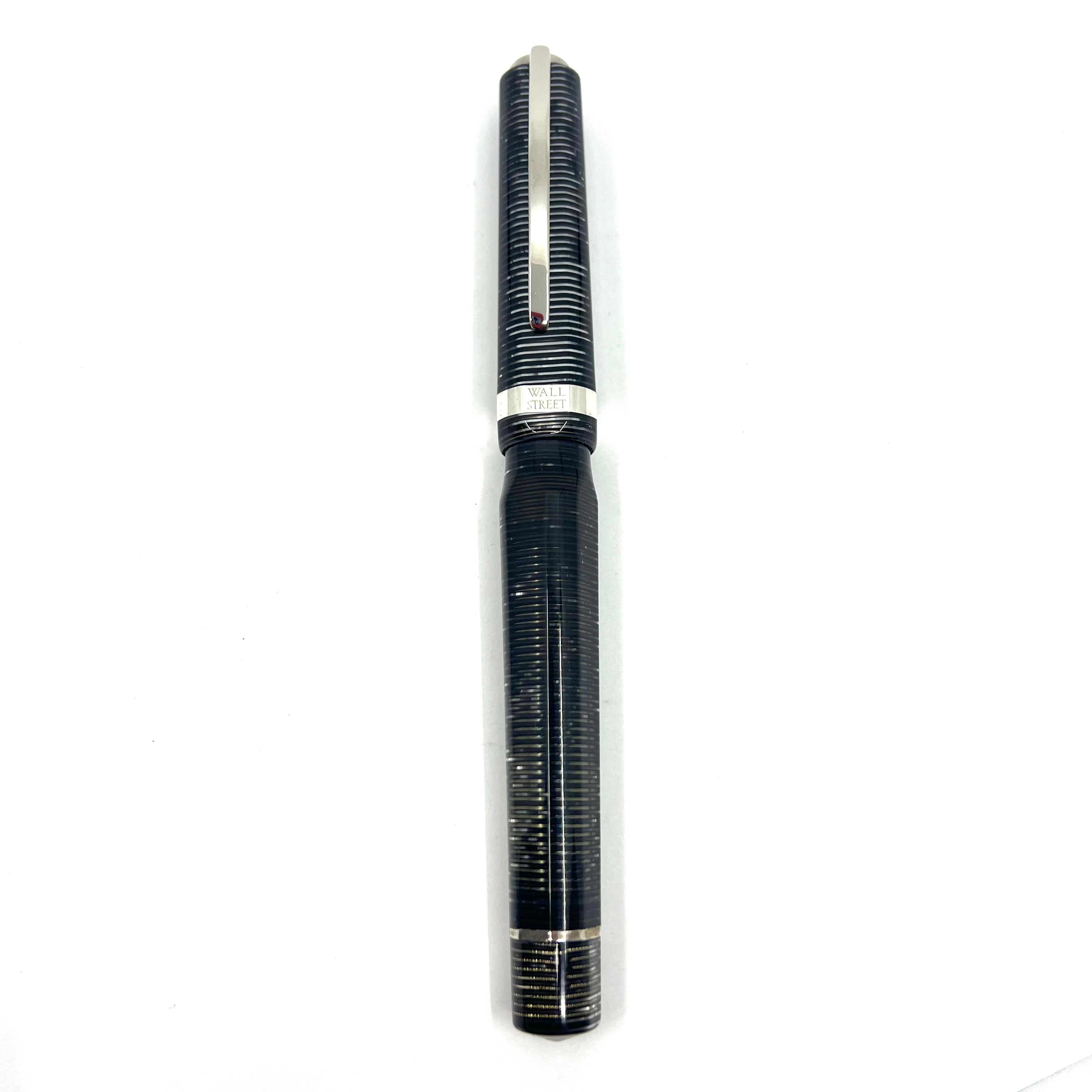 ビスコンティ　ウォールストリート　visconti Visconti – Wall Street Green Celluloid - Collectiblepens