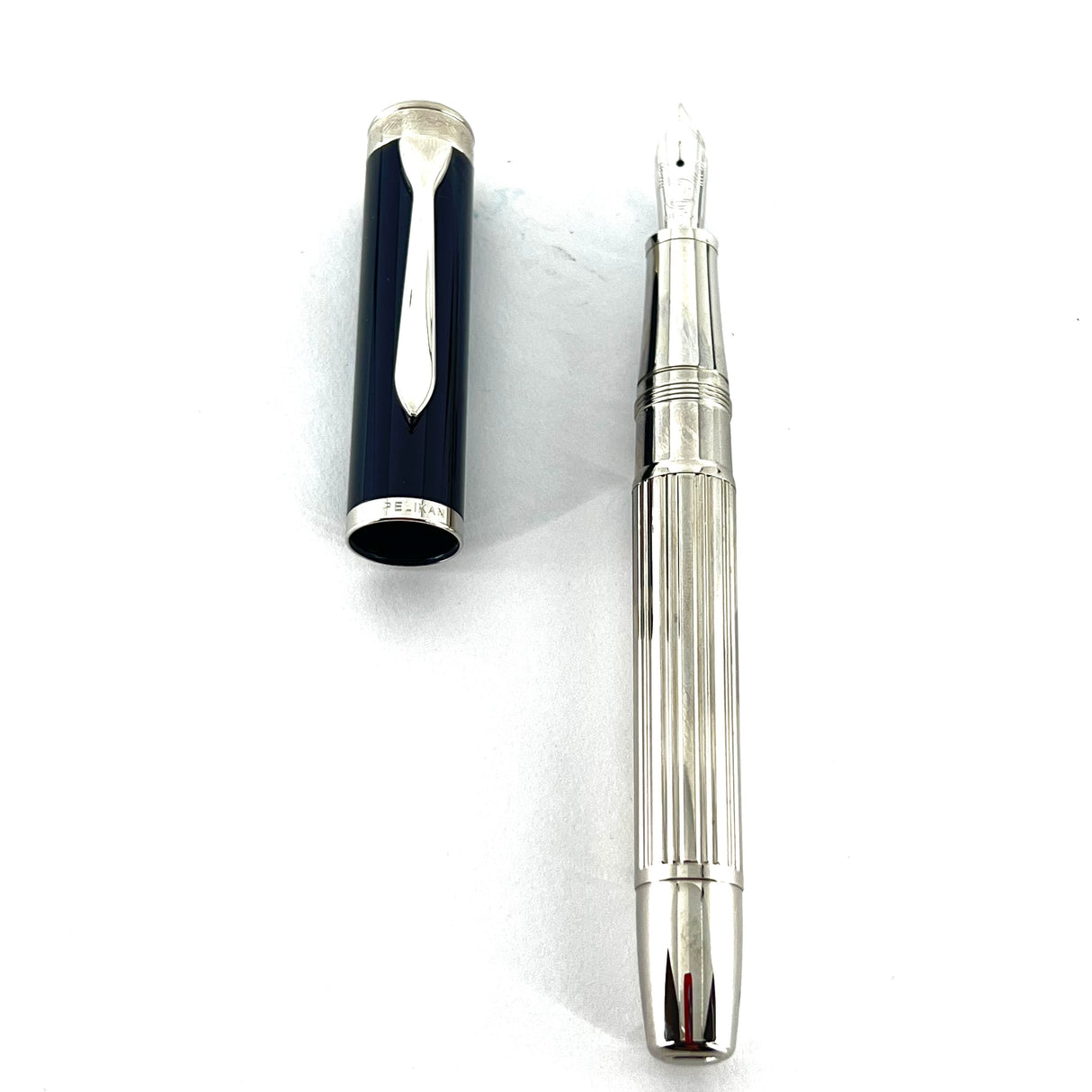 Pelikan M7005 Majesty Fountain Pen - Sterling Silver & Black Resin