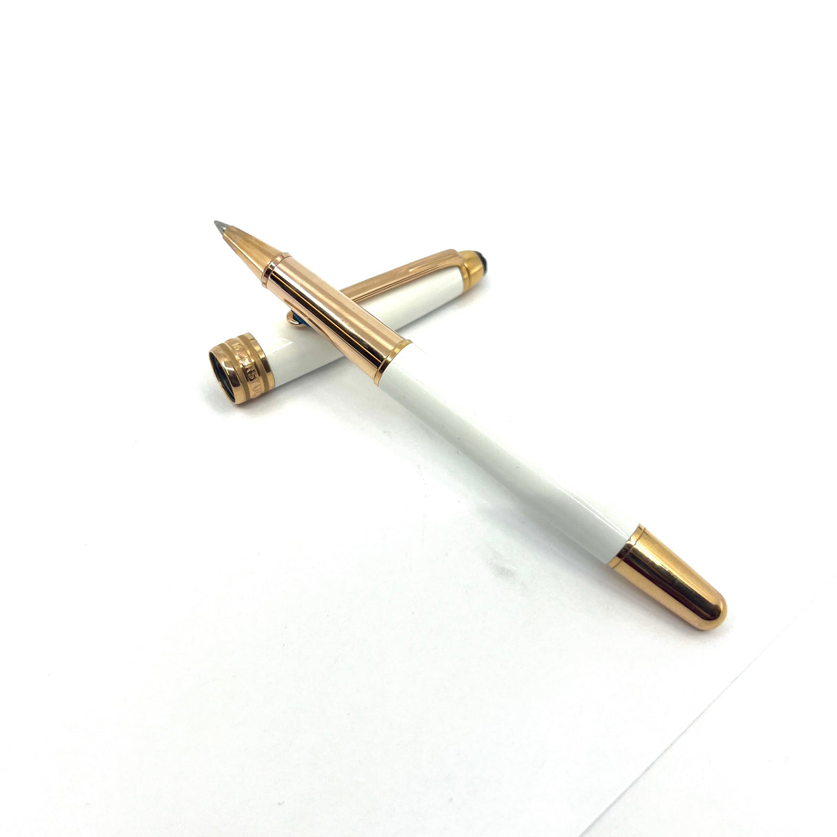 Montblanc White Solitaire Red Gold-Plated Classique Rollerball