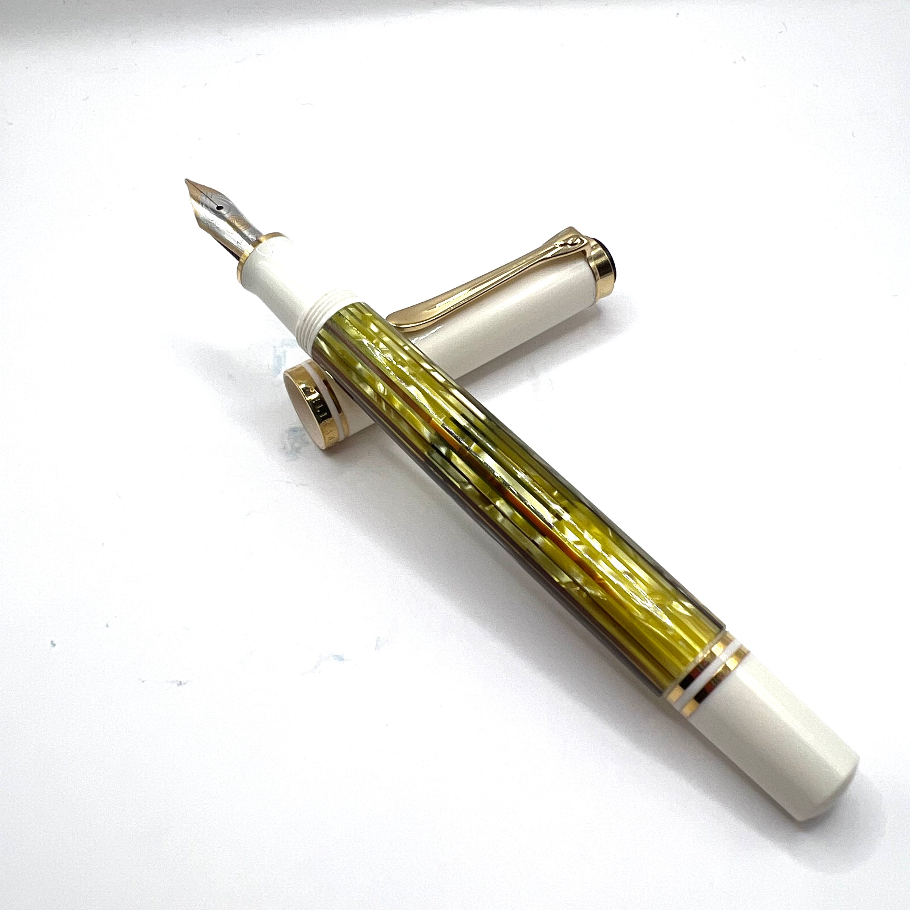 Pelikan M400 Honey Green Transparent Tortoise Fountain Pen (Ca