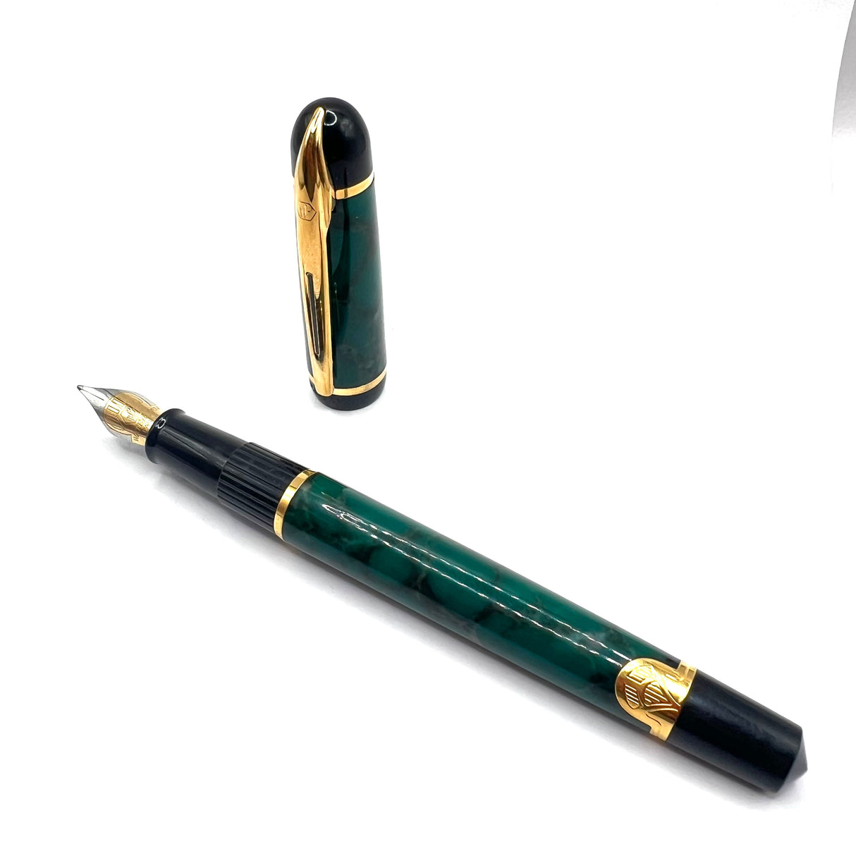 Waterman Phileas First Generation Green Marble Fountain Pen - Broad Gilt Steel Nib