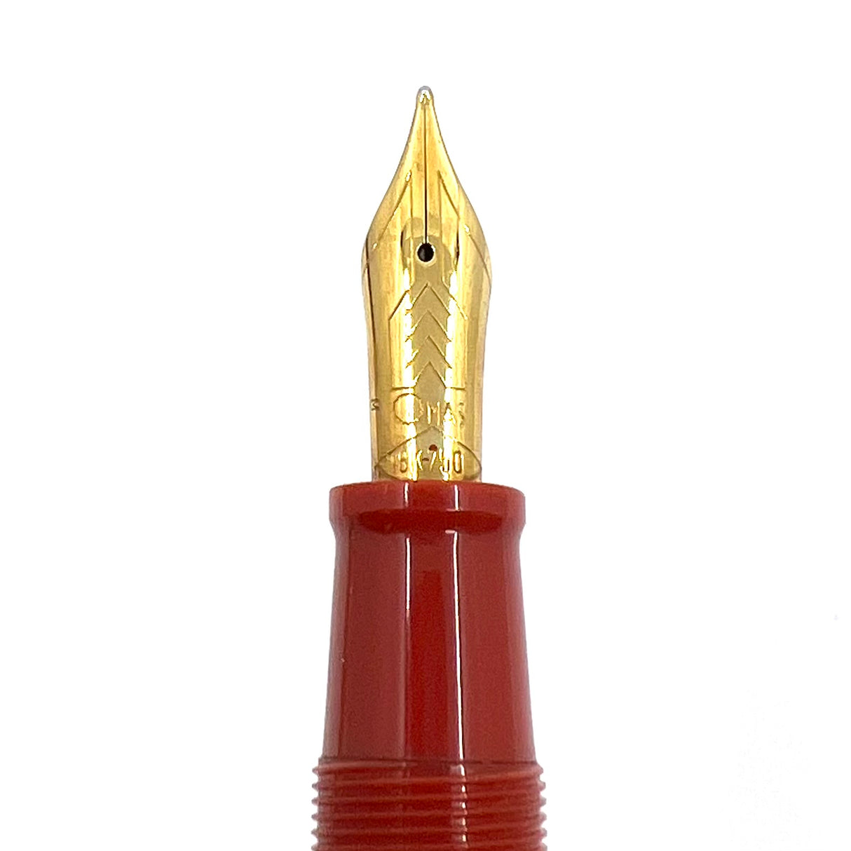 OMAS Milord Paragon Coral Fountain Pen - Medium 18kt Gold Nib