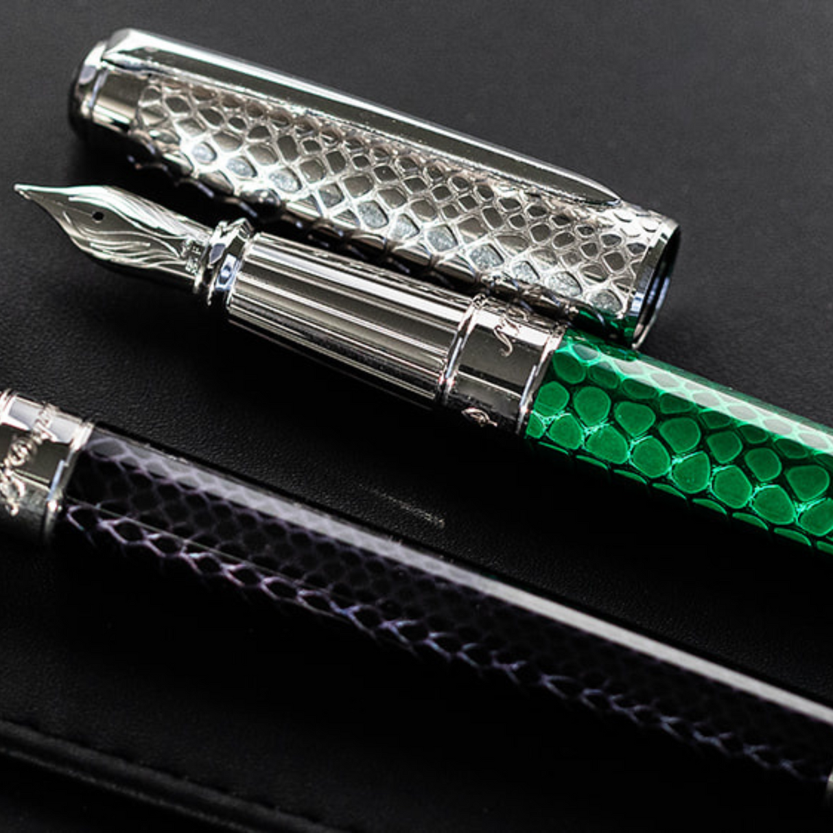 S.T. Dupont Snake Skin Green - Fountain Pen