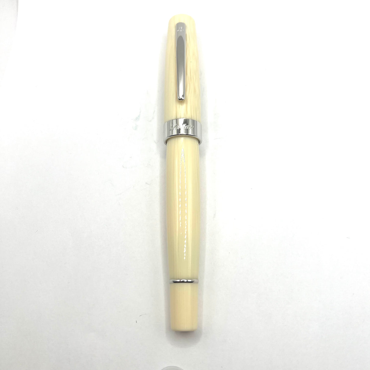 Laban Kaiser Oversized Fountain Pen - Antique Ivory Resin Finish - Broad Gold-Plated & Steel Nib