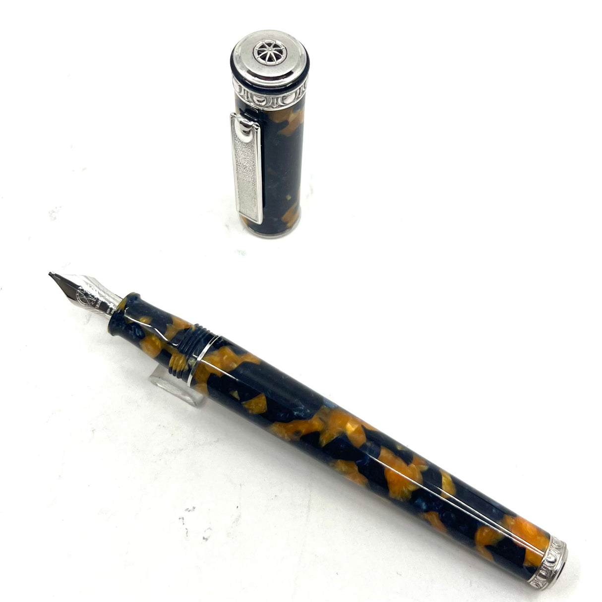 Signum (Italy) Lustrous Marbled Cobalt, Black & Orange Fountain Pen