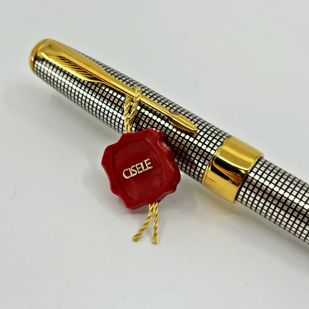 Parker Sonnet Sterling Silver Cisele Cross Hatch Fountain Pen - Broad 18kt Gold  Nib