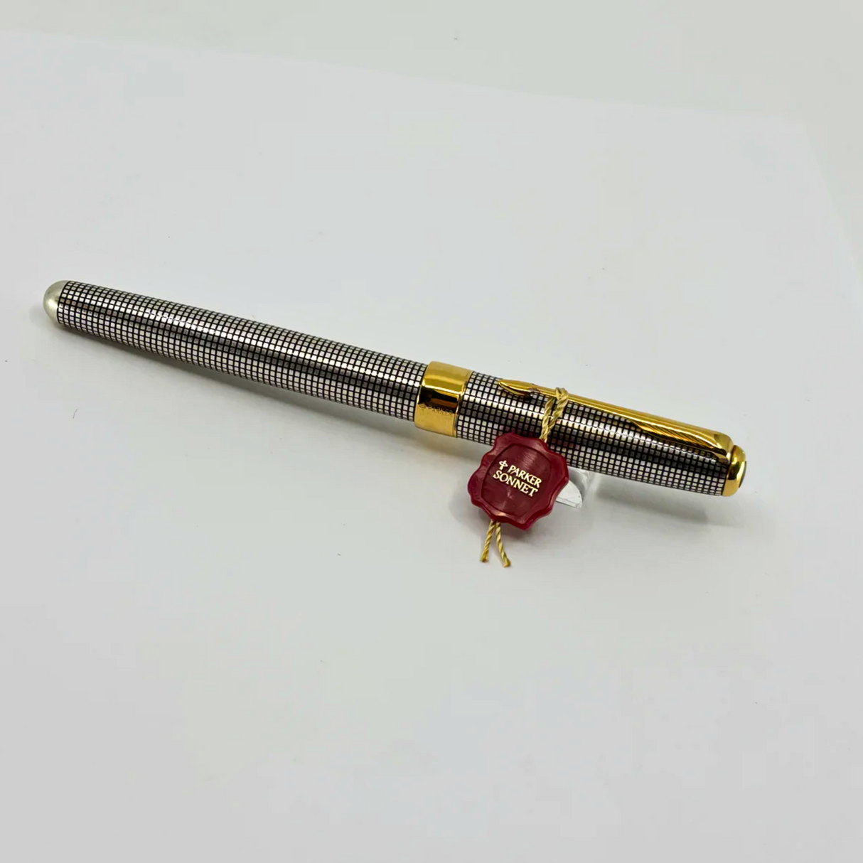 Parker Sonnet Sterling Silver Cisele Cross Hatch Fountain Pen - Broad 18kt Gold  Nib