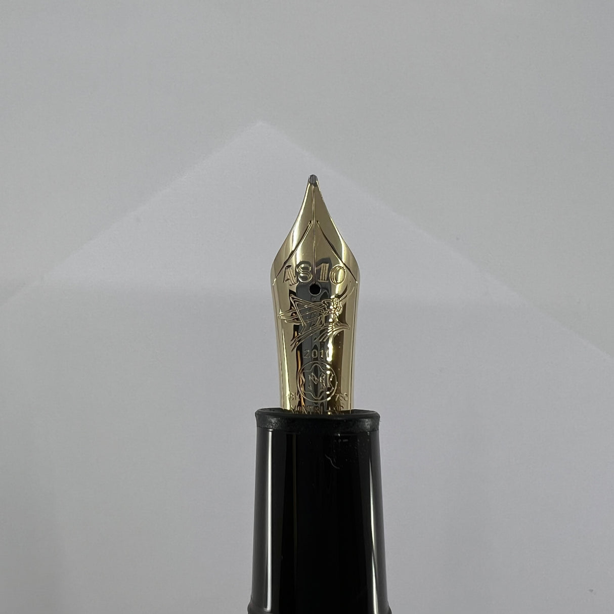 Montblanc Carlo Collodi Writer's Limited Edition Fountain Pen - Medium 18kt Gold  Nib