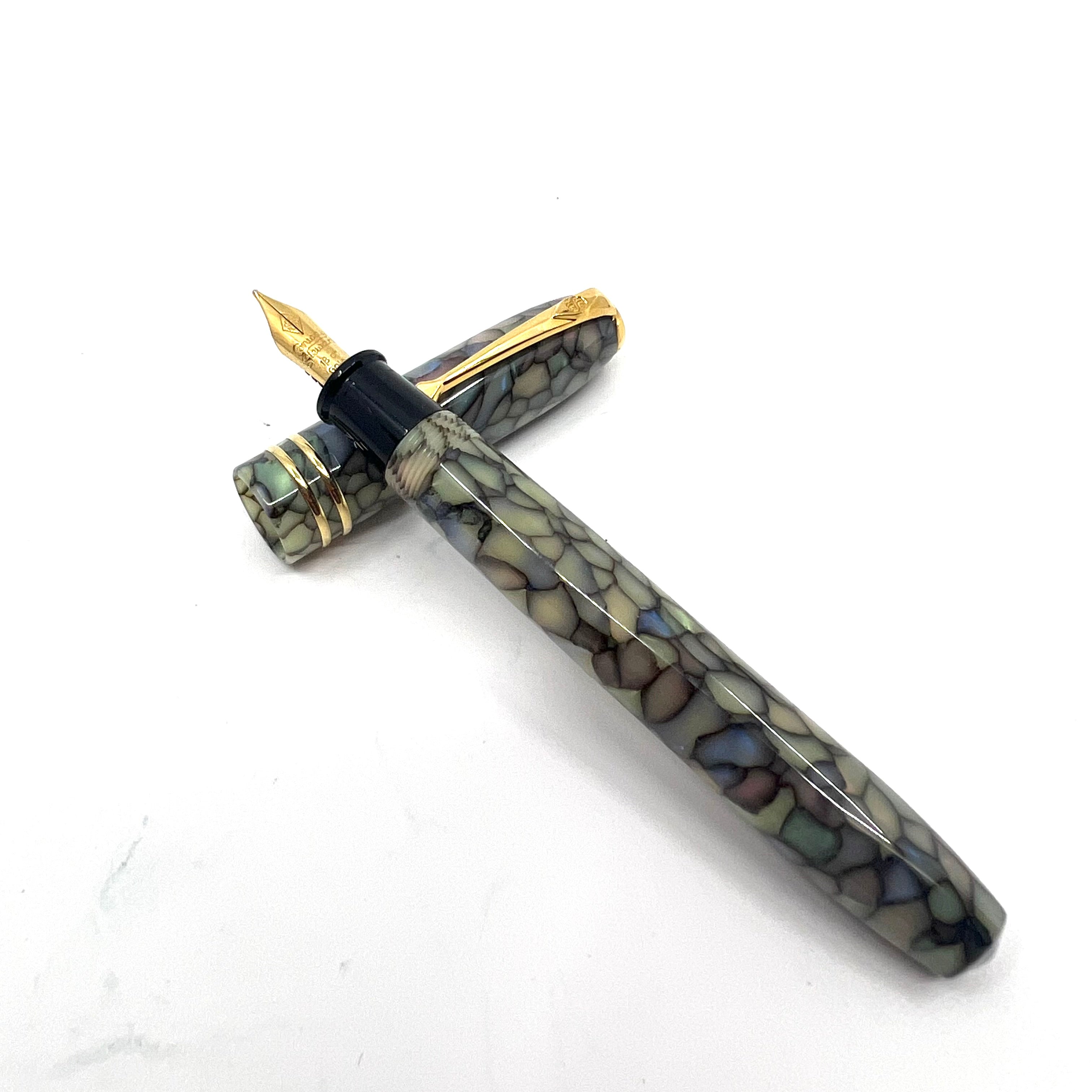Conway Stewart Dinkie Cracked Ice Fountain Pen – Fountain Pen Hospital