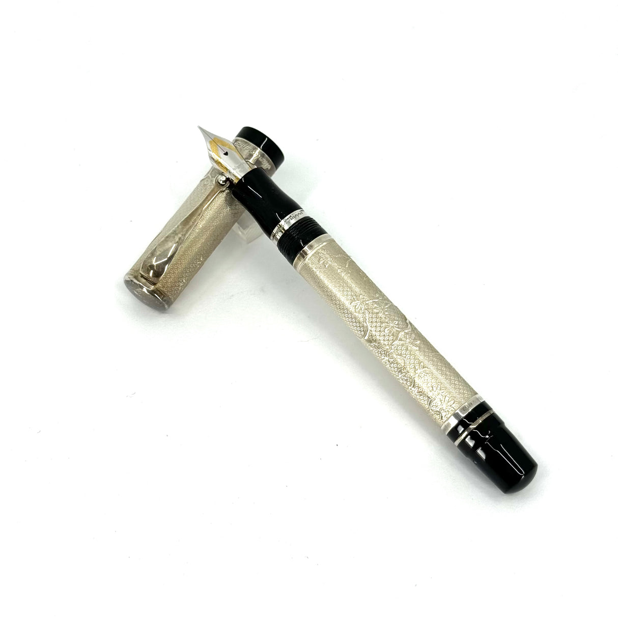 Montegrappa Sterling Silver Cosmopolitan Japanese Fountain Pen-Fine 18kt Gold Nib