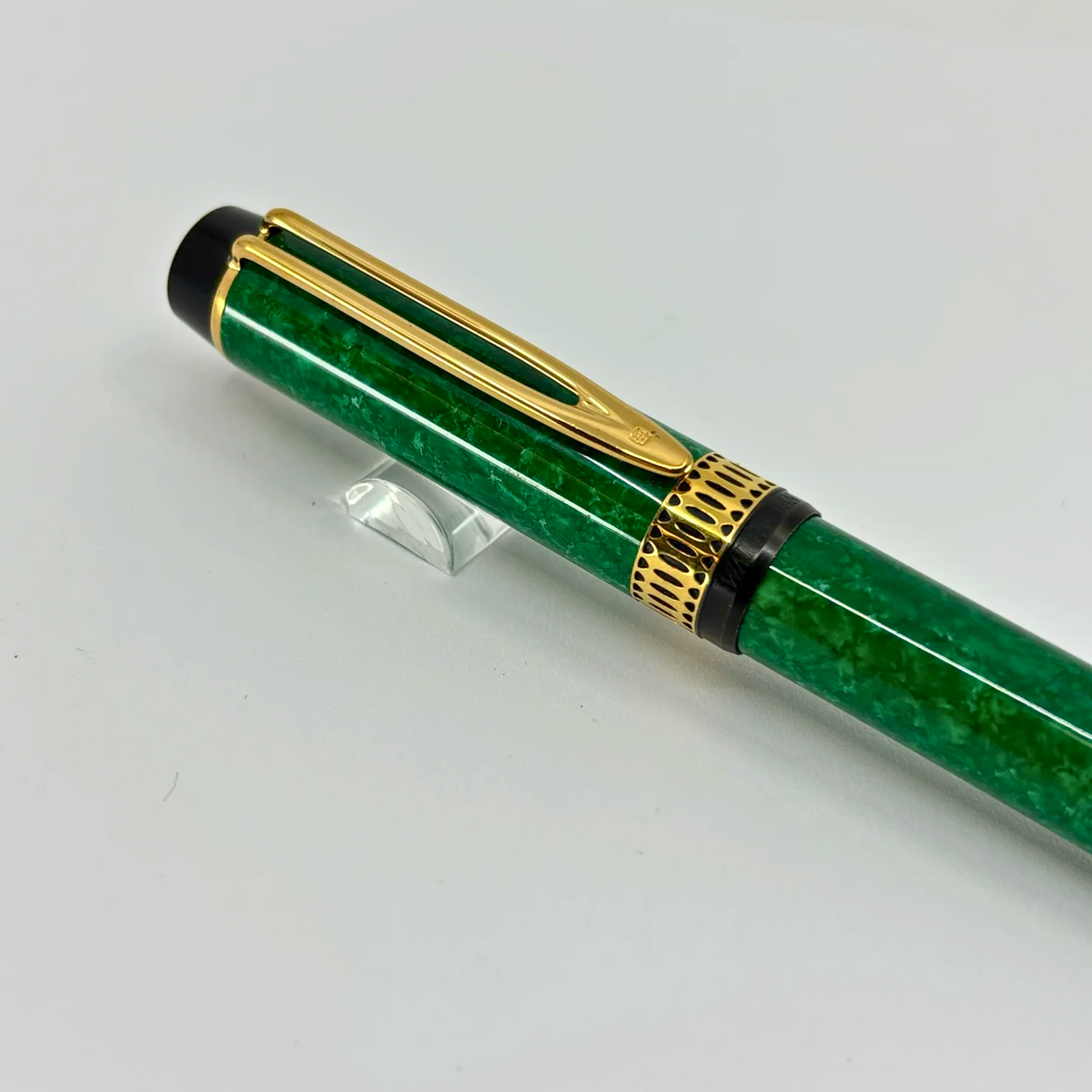 Waterman Patrician Green Marble Fountain Pen- Fine 18kt Gold  Nib