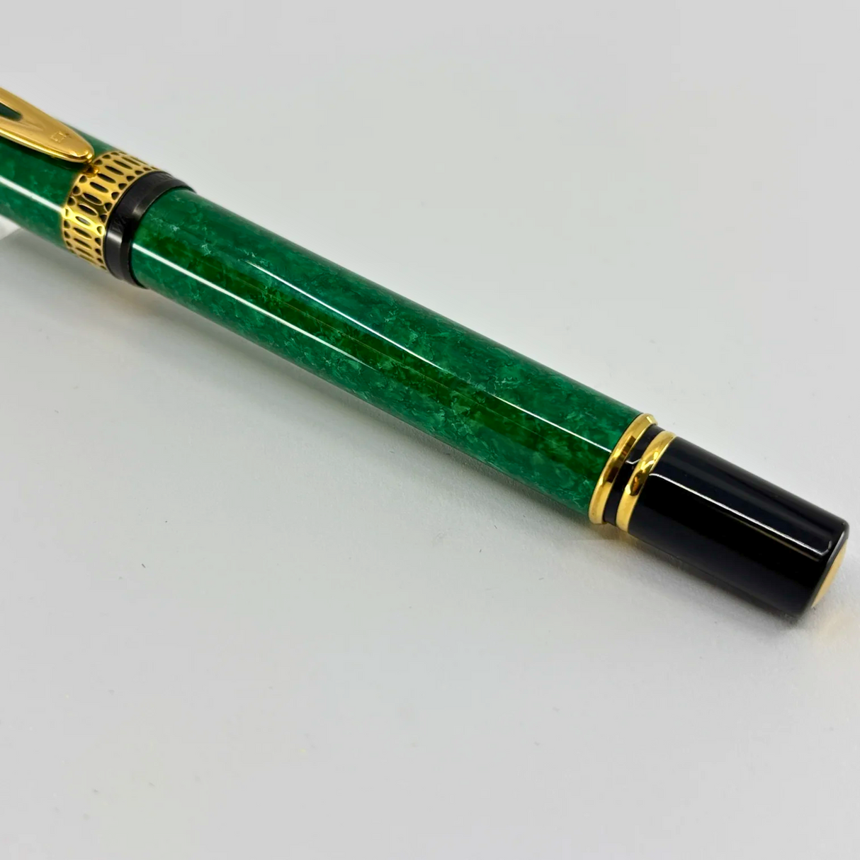 Waterman Patrician Green Marble Fountain Pen- Fine 18kt Gold  Nib