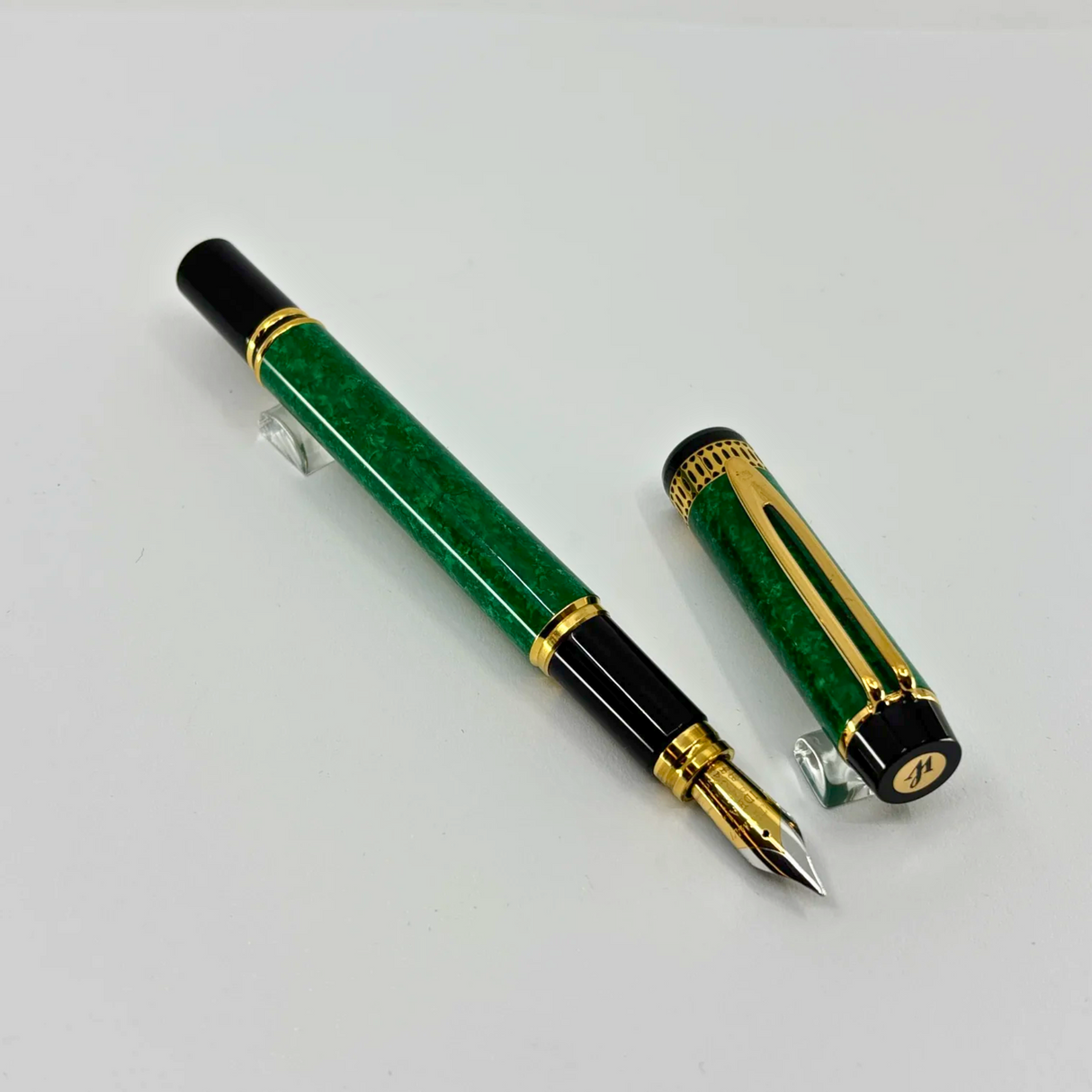 Waterman Patrician Green Marble Fountain Pen- Fine 18kt Gold  Nib