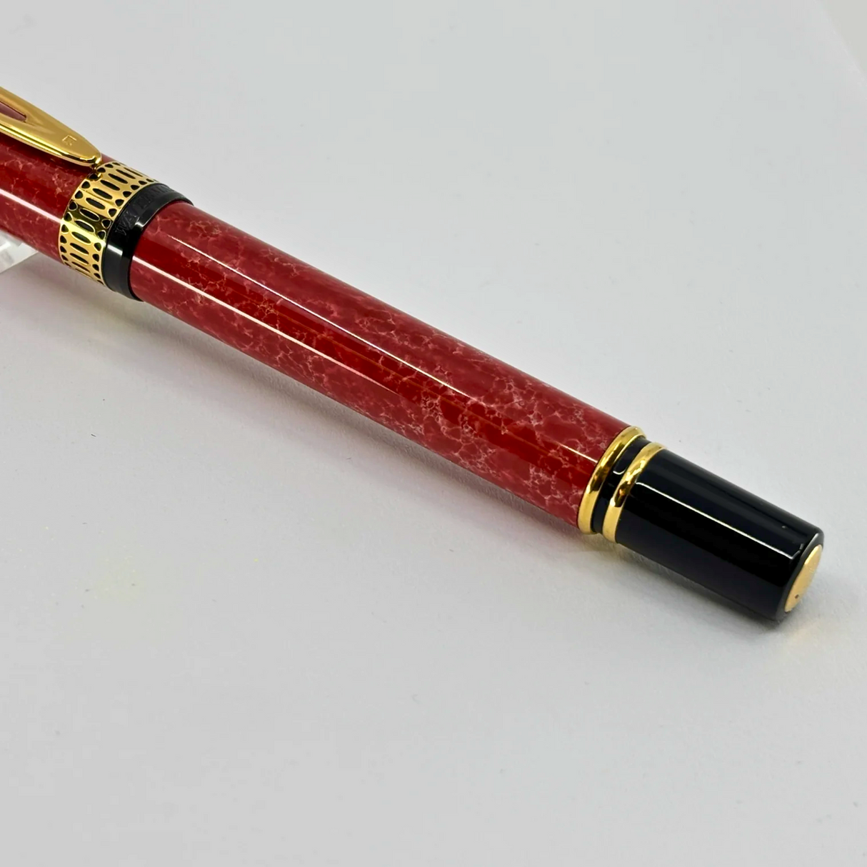 Waterman Patrician Red Coral Marble Fountain Pen- Fine 18kt Gold  Nib