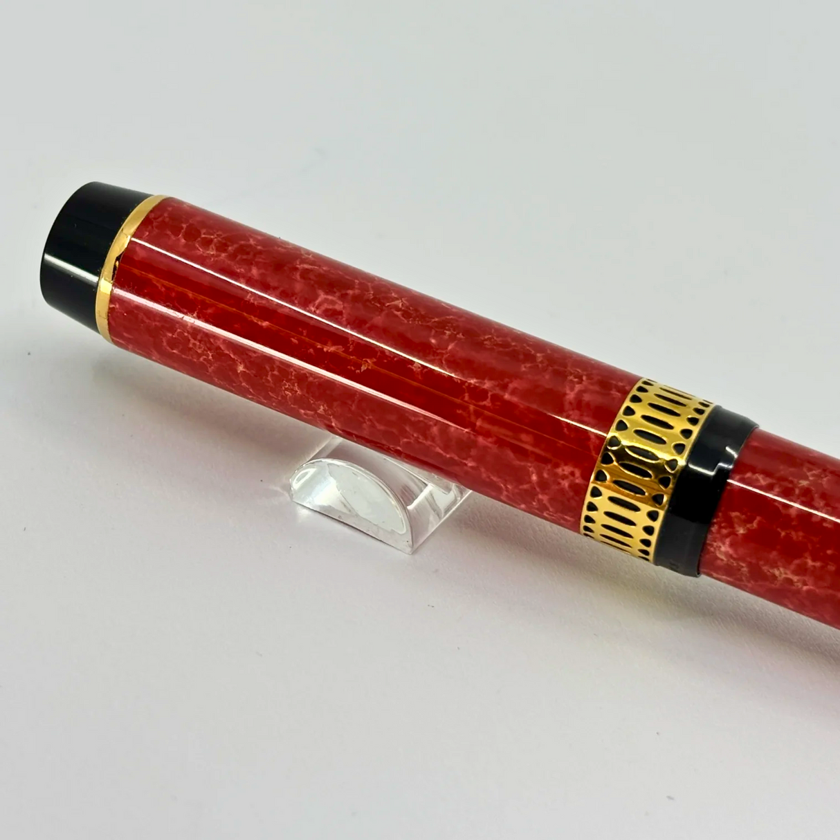 Waterman Patrician Red Coral Marble Fountain Pen- Fine 18kt Gold  Nib
