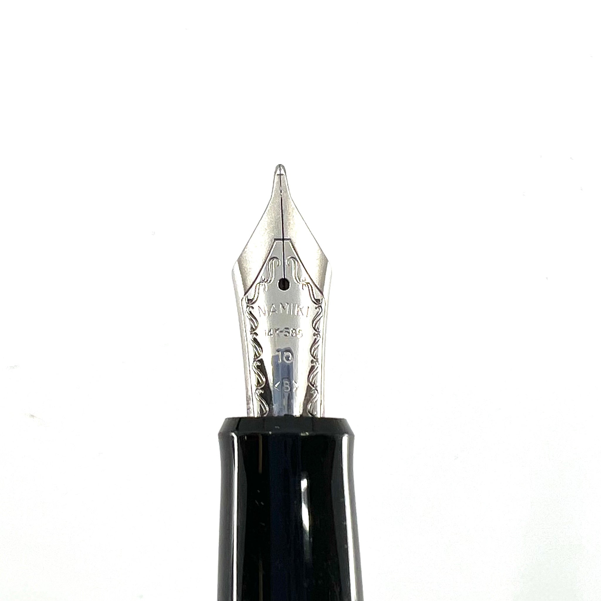 Pilot-Namiki Black Lacquered Bamboo Metal Oversized Fountain Pen