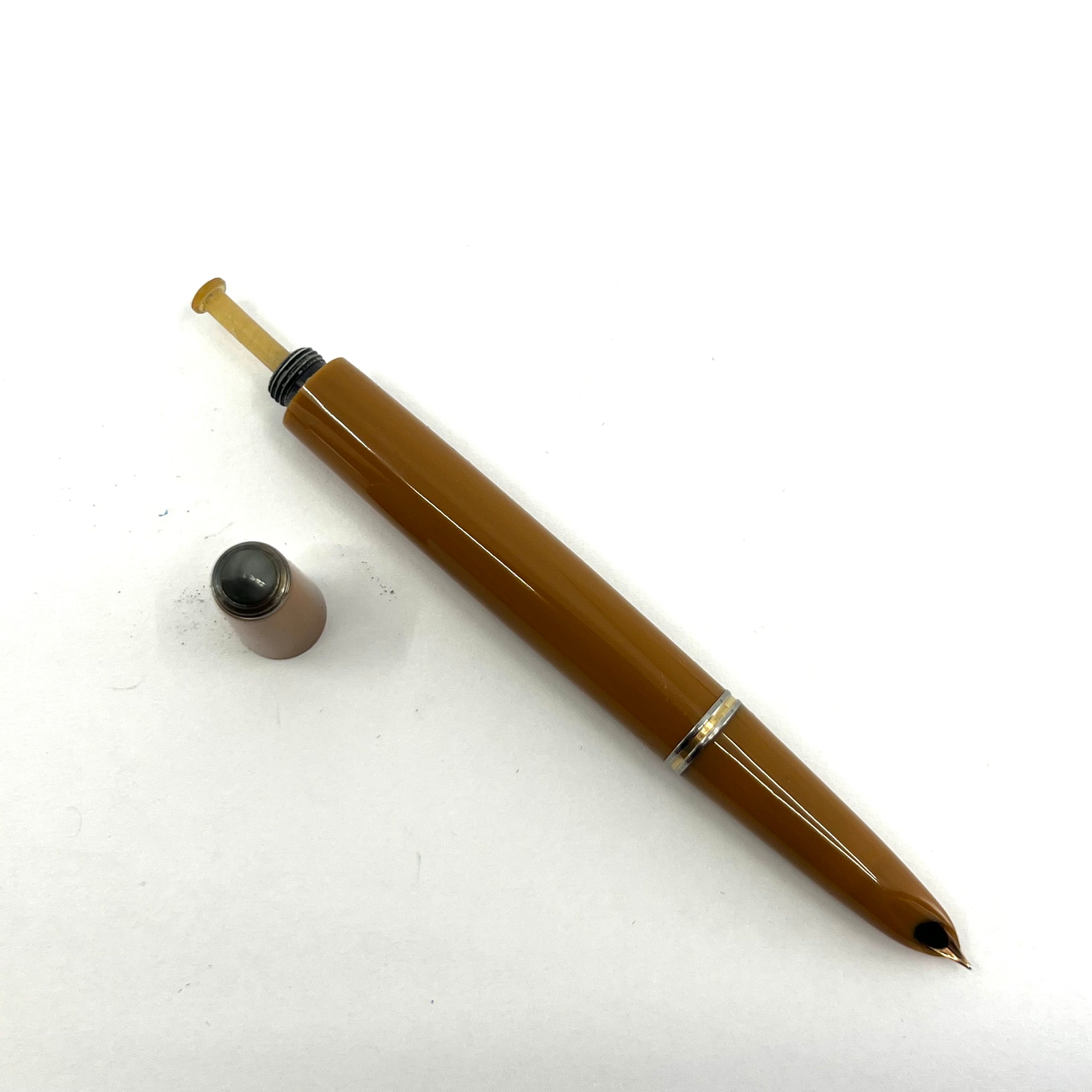 Parker Vacumatic 1945 Yellowstone Mustard #51 Fountain Pen