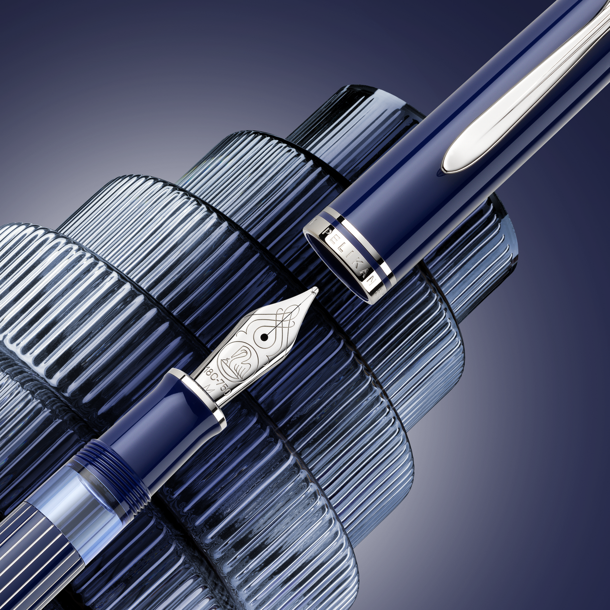 Pelikan Souveran M815 Metal Striped Blue Fountain Pen