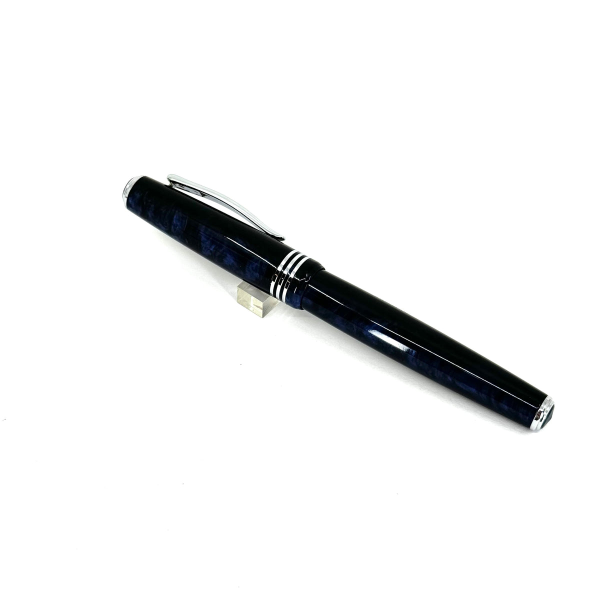 Taccia Staccato Lunar Blue Oversized Fountain Pen - Fine Stainless Steel Nib