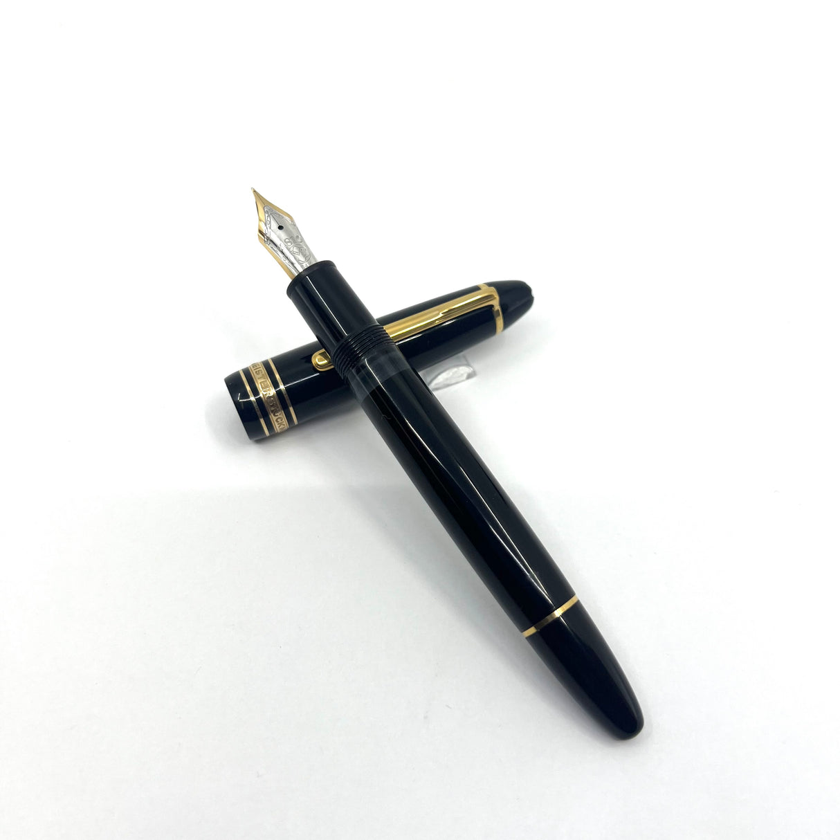 Montblanc Black Meisterstuck #146 LeGrand Fountain Pen - Fine 14kt Gold Nib