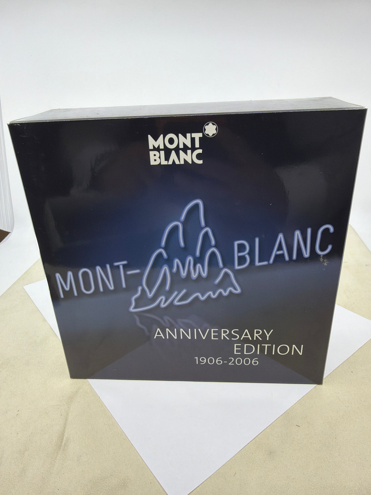 Montblanc Historical Limited Edition Fountain Pen Celebrating Its 100th Anniversary - Fine 18kt Gold Retractable Nib