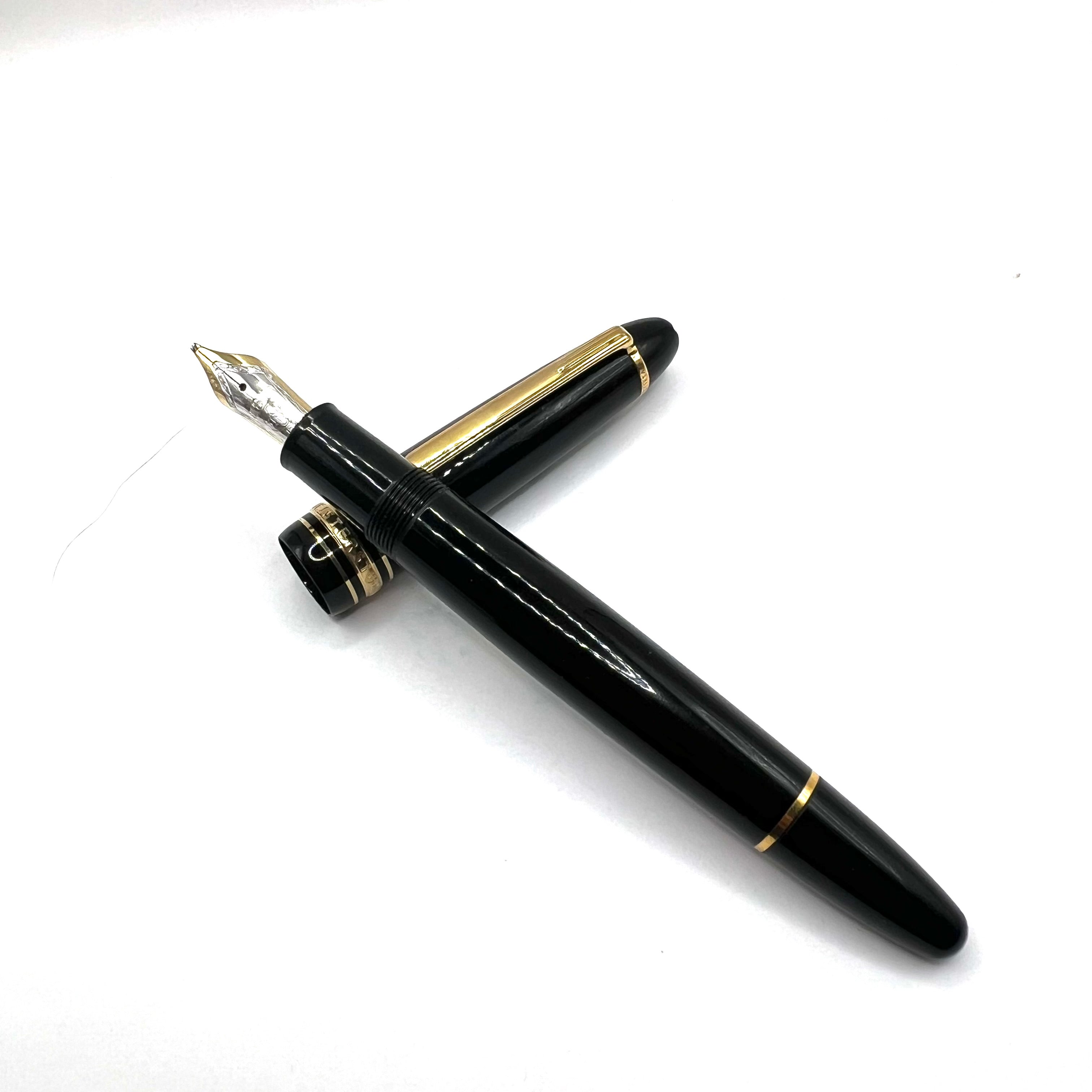 Montblanc #147 Traveler Black Resin LeGrand Meisterstuck Fountain