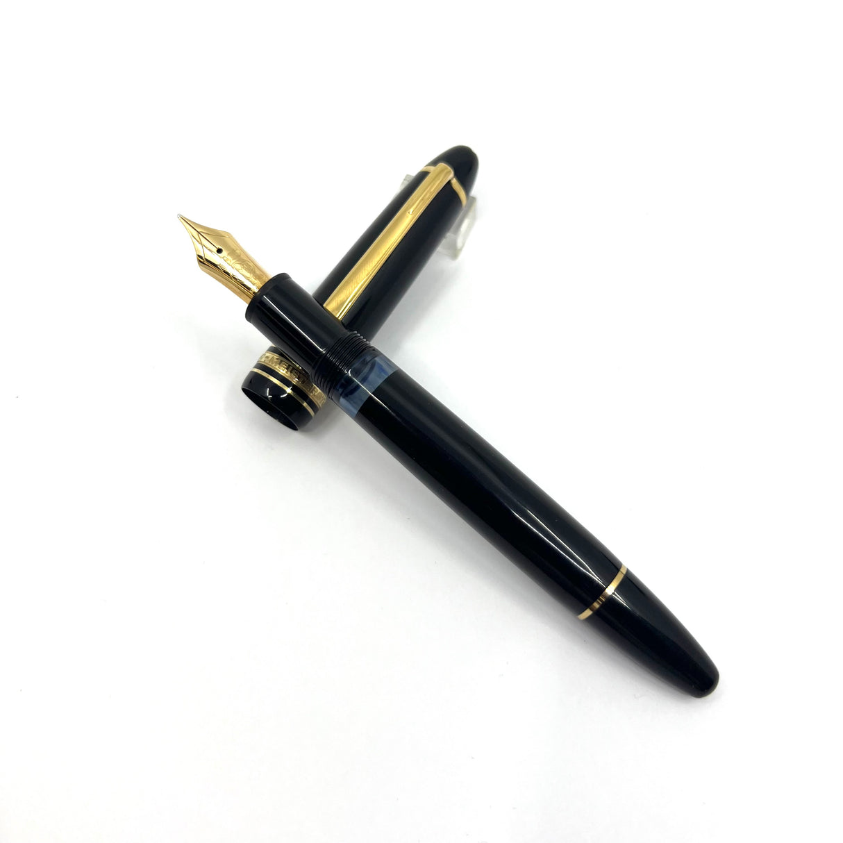 Montblanc #146 LeGrand Meisterstuck Fountain Pen -Medium 14kt Gold Nib