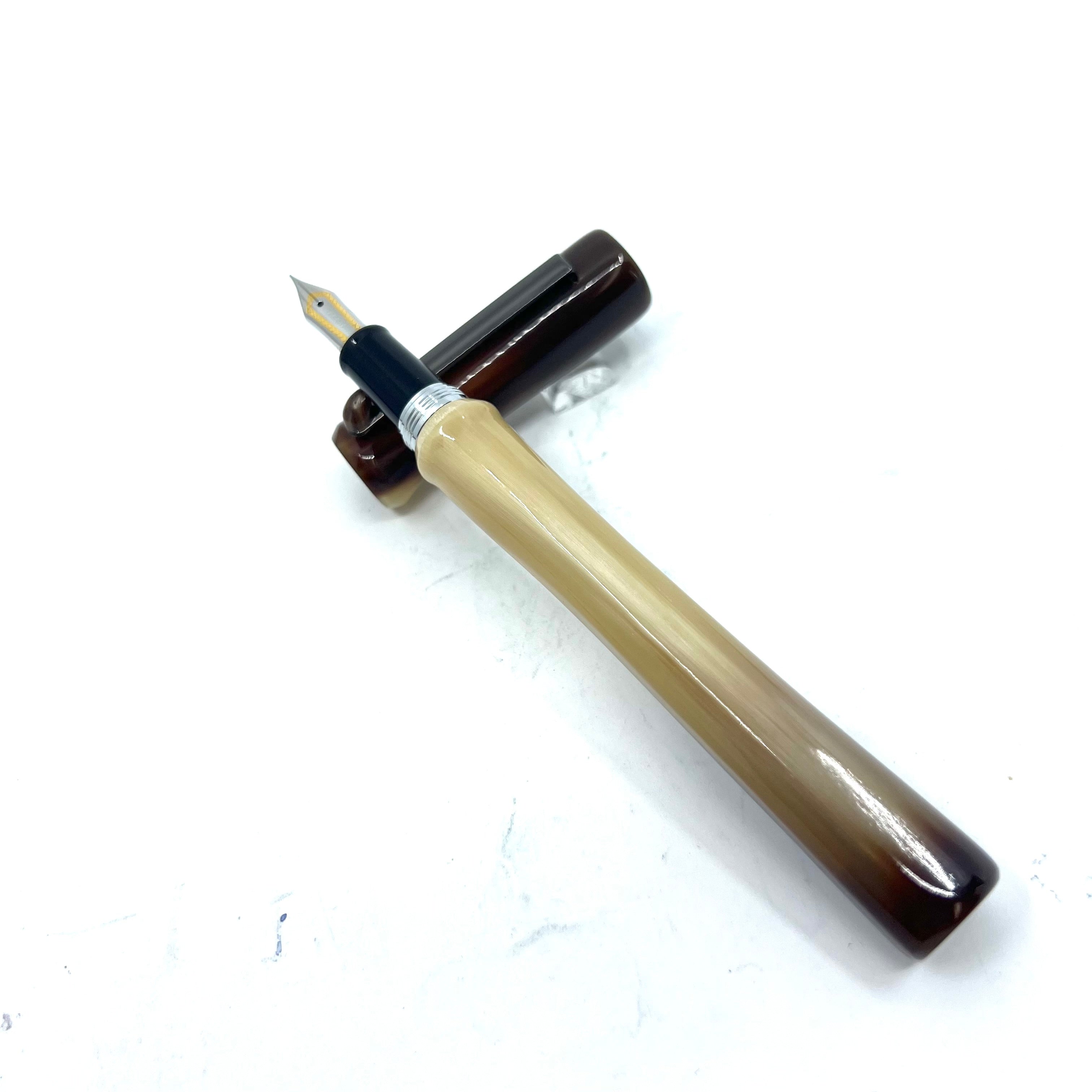 TACCIA バッファロー 万年筆 Taccia Savanna Buffalo Horn Fountain Pen – Fountain Pen Hospital