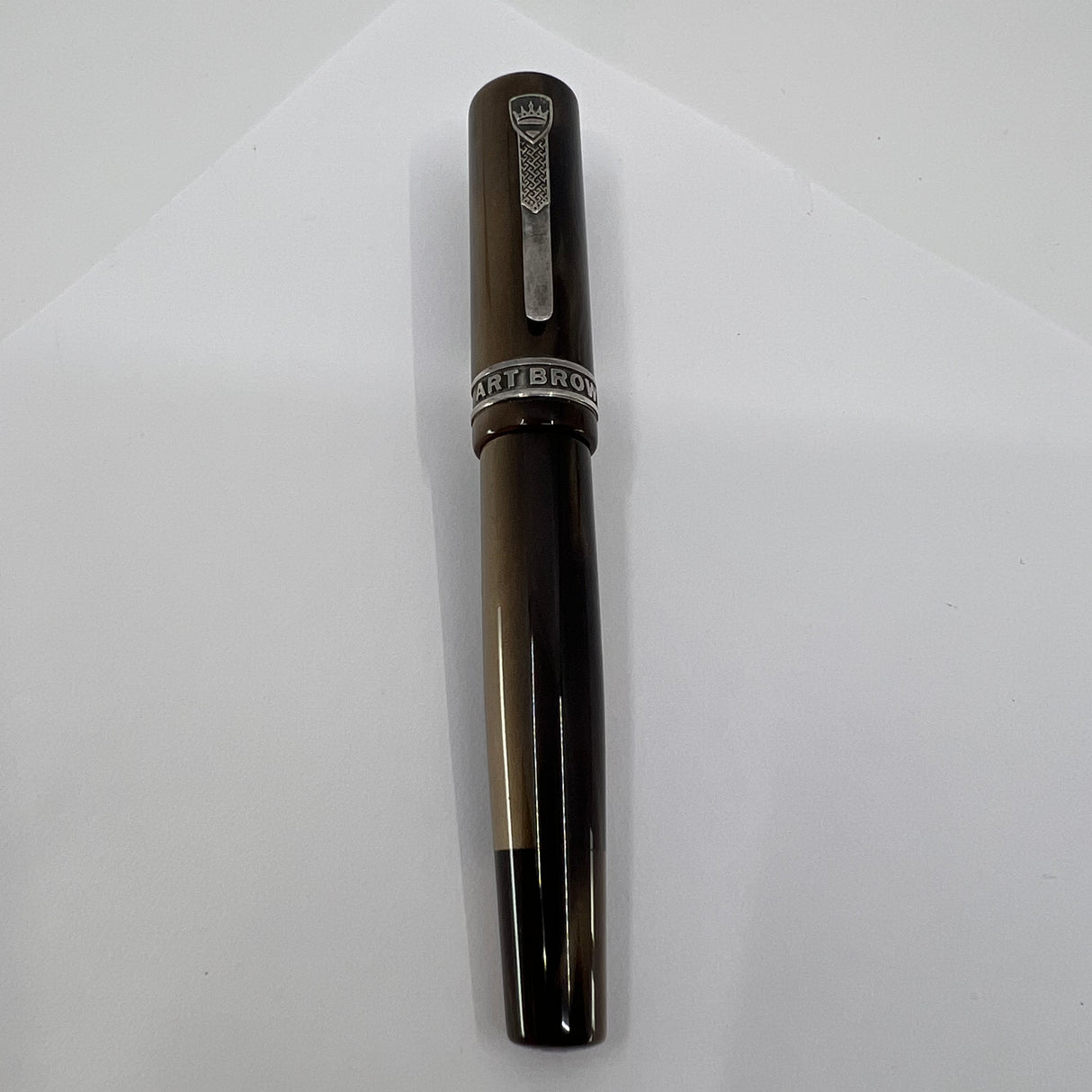 Krone  Lustrous Brown Limited Edition Commemorating Iconic NYC Pen Shop Art Brown's 80th Anniversary  - Medium 18kt Gold  Nib