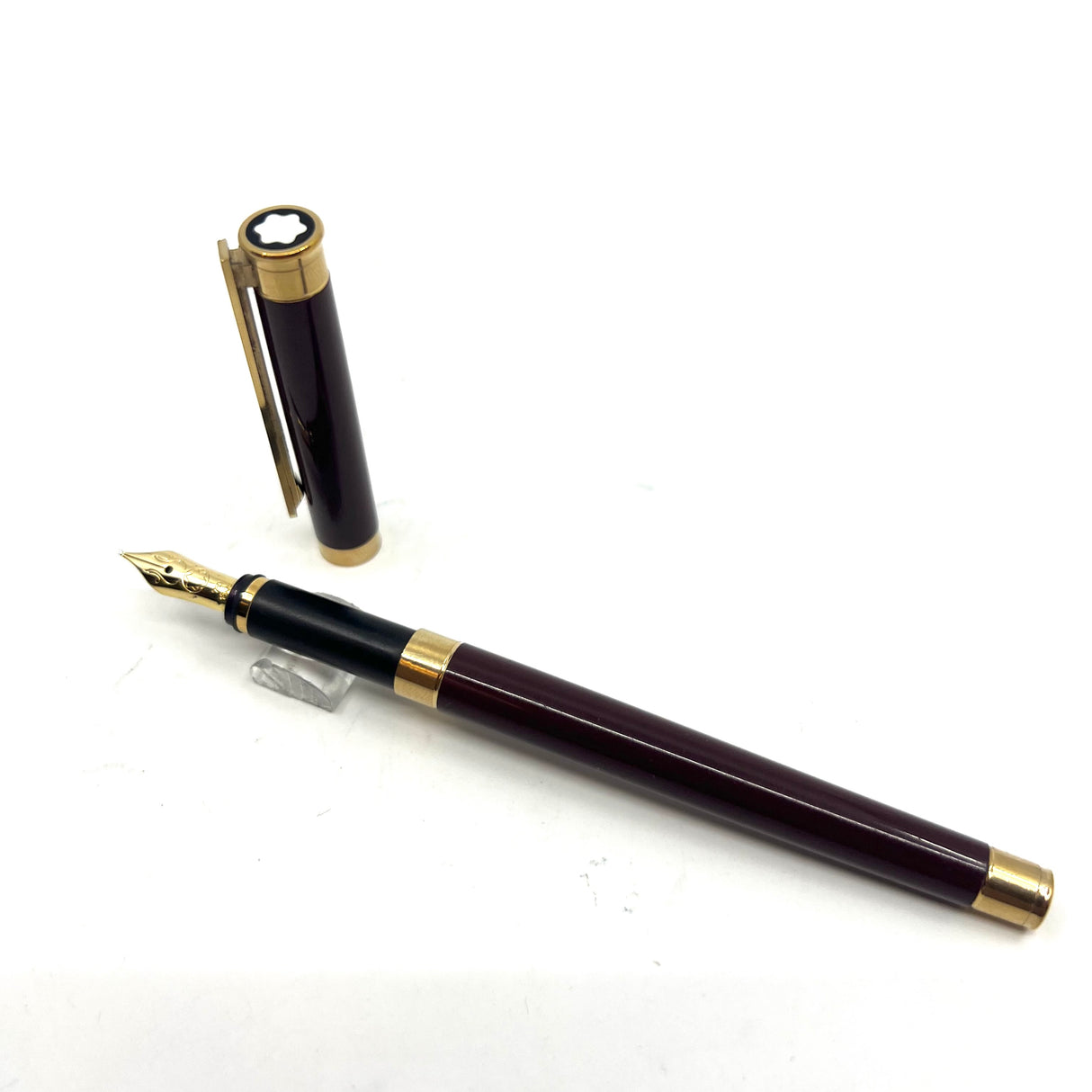 Montblanc Noblesse Burgundy Lacquer Fountain Pen