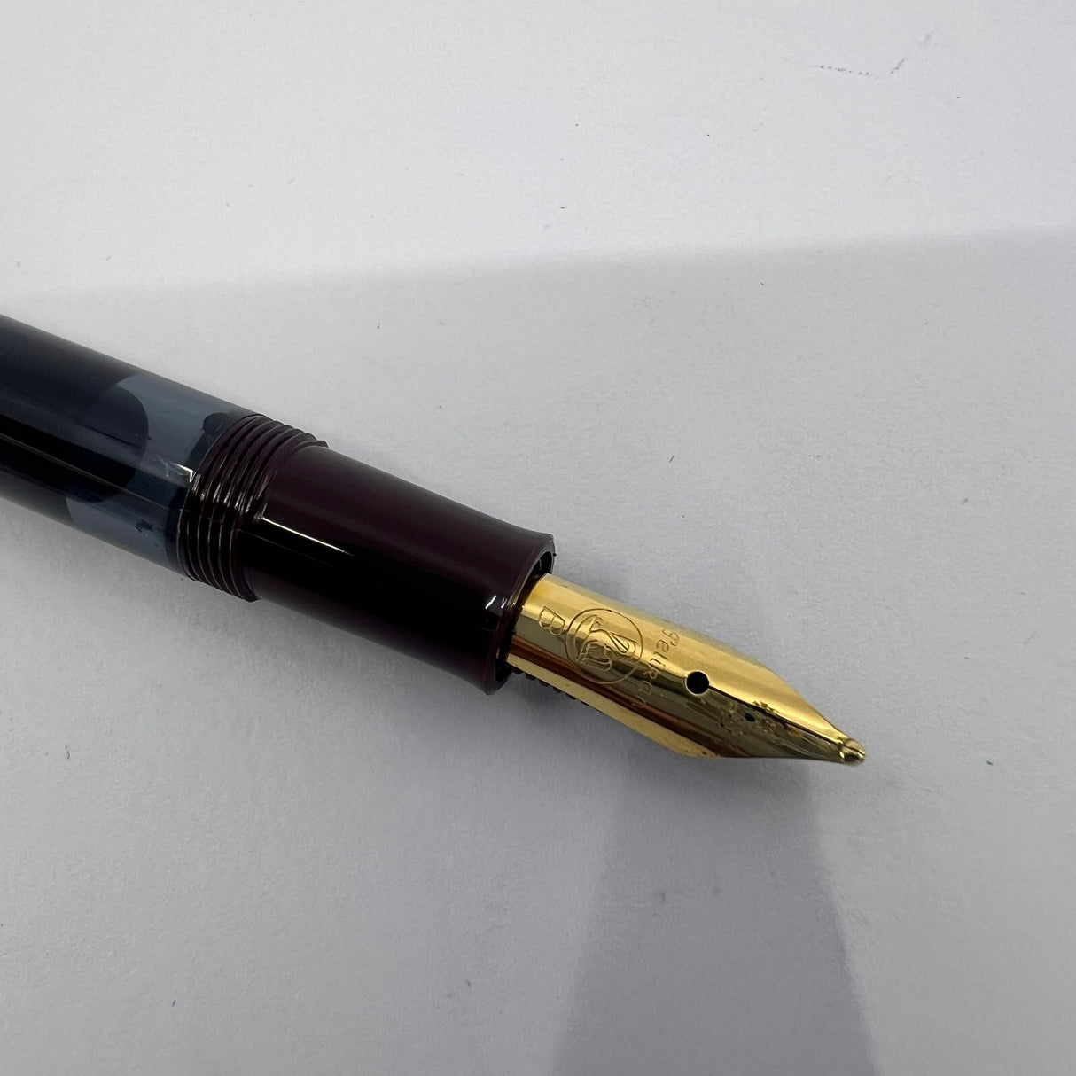 Pelikan M150 Burgundy & Black Fountain Pen - Broad Gold-Plated Nib