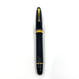 OMAS Ogiva Black Vegetal Resin Fluted Fountain Pen - Flexible Broad 18kt Gold Nib