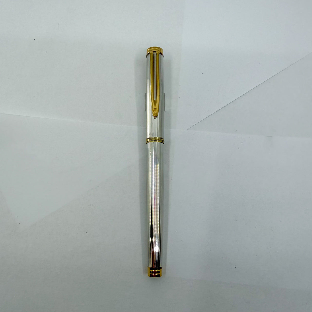 Waterman Gentleman Sterling Silver Ribbed Pattern Fountain Pen - Fine 18kt Gold Nib