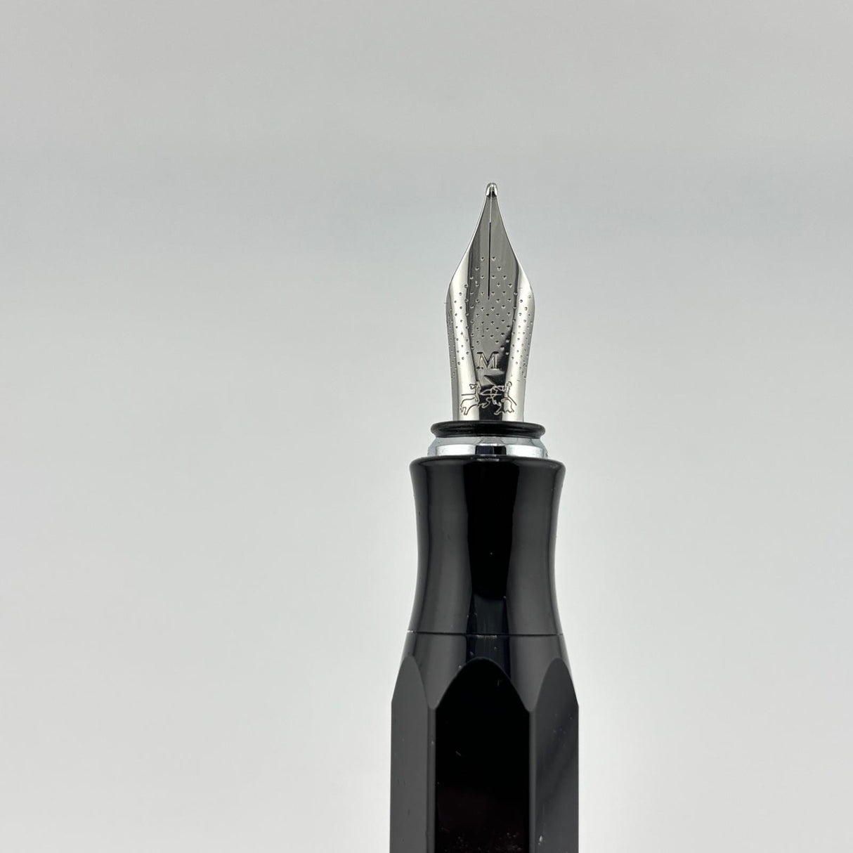 Faber Castell Faceted Ondoro Black Chrome cap - Fountain pen