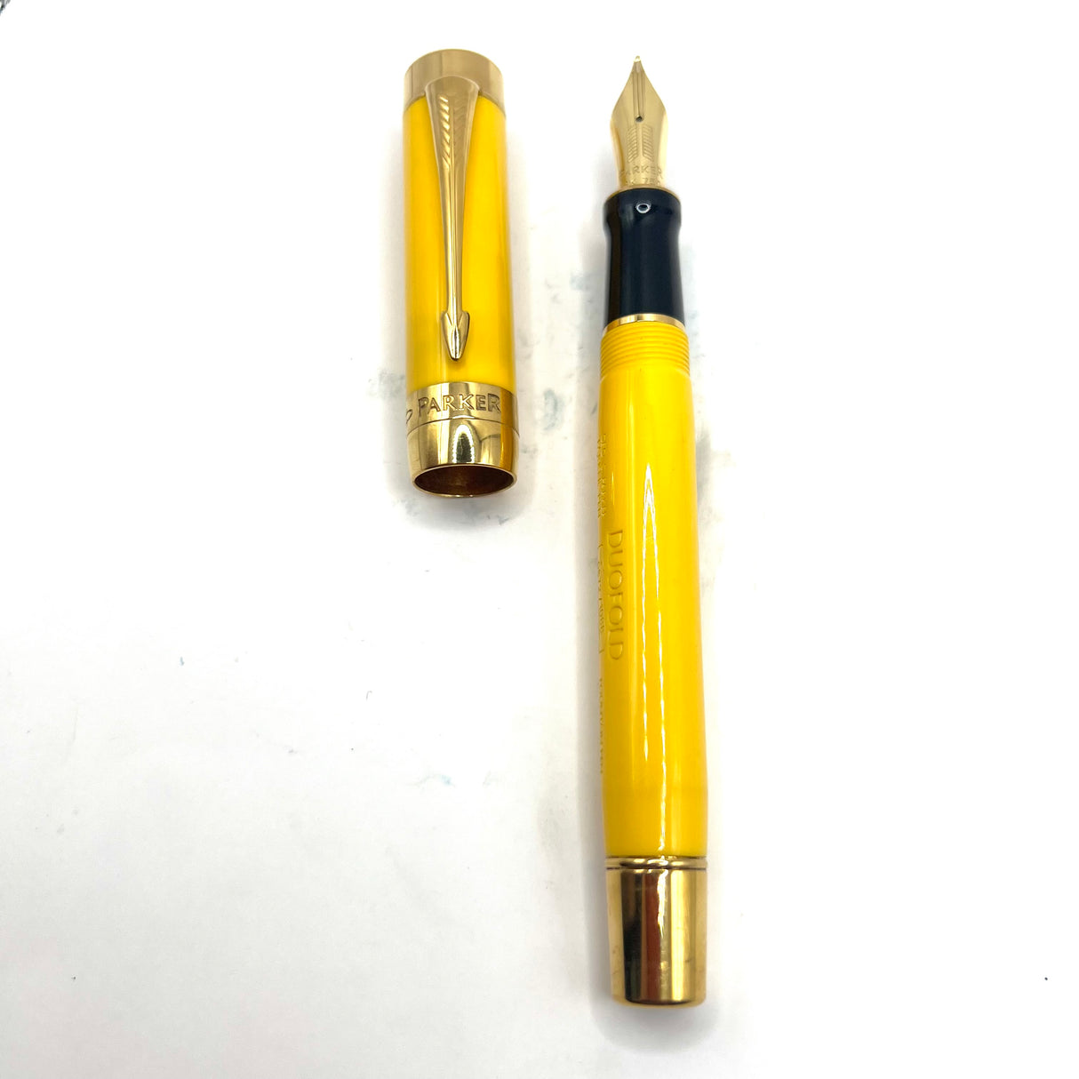 Parker  Duofold Centennial Mandarin Yellow 125th Anniversary Fountain Pen  -  Medium 18kt Gold Nib