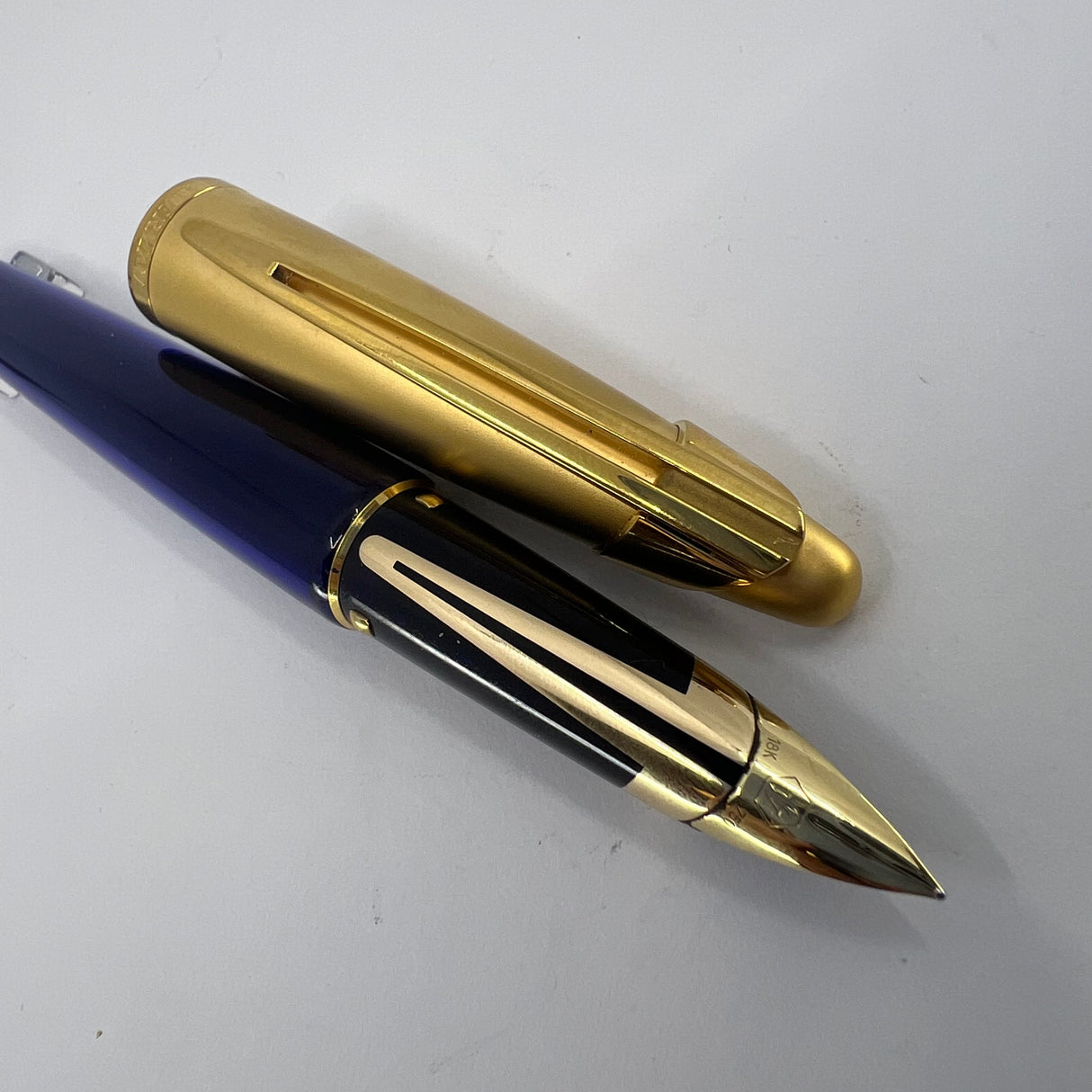 Waterman Edson Blue Translucent Fountain Pen - Medium 18kt Gold  Nib