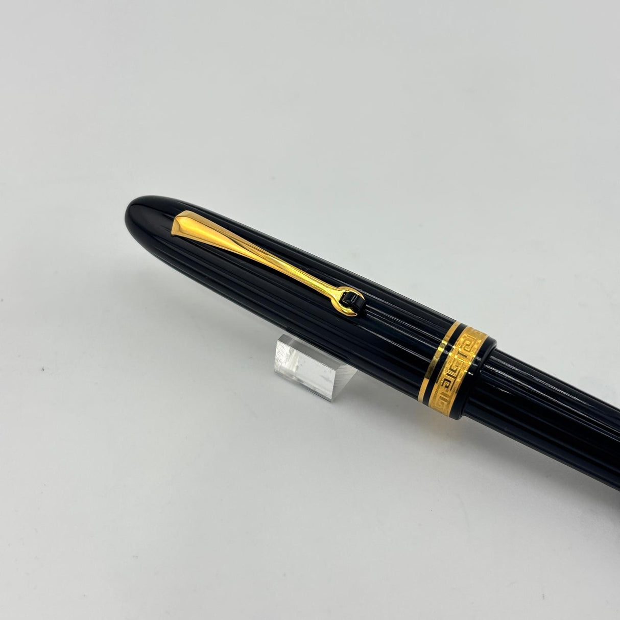 Omas Black Ogiva Fluted gold trim - Ball Pen