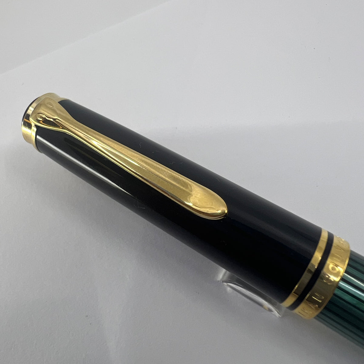Pelikan R800 Vs R600 Pelikan R800 Green Striped Rollerball – Fountain Pen Hospital
