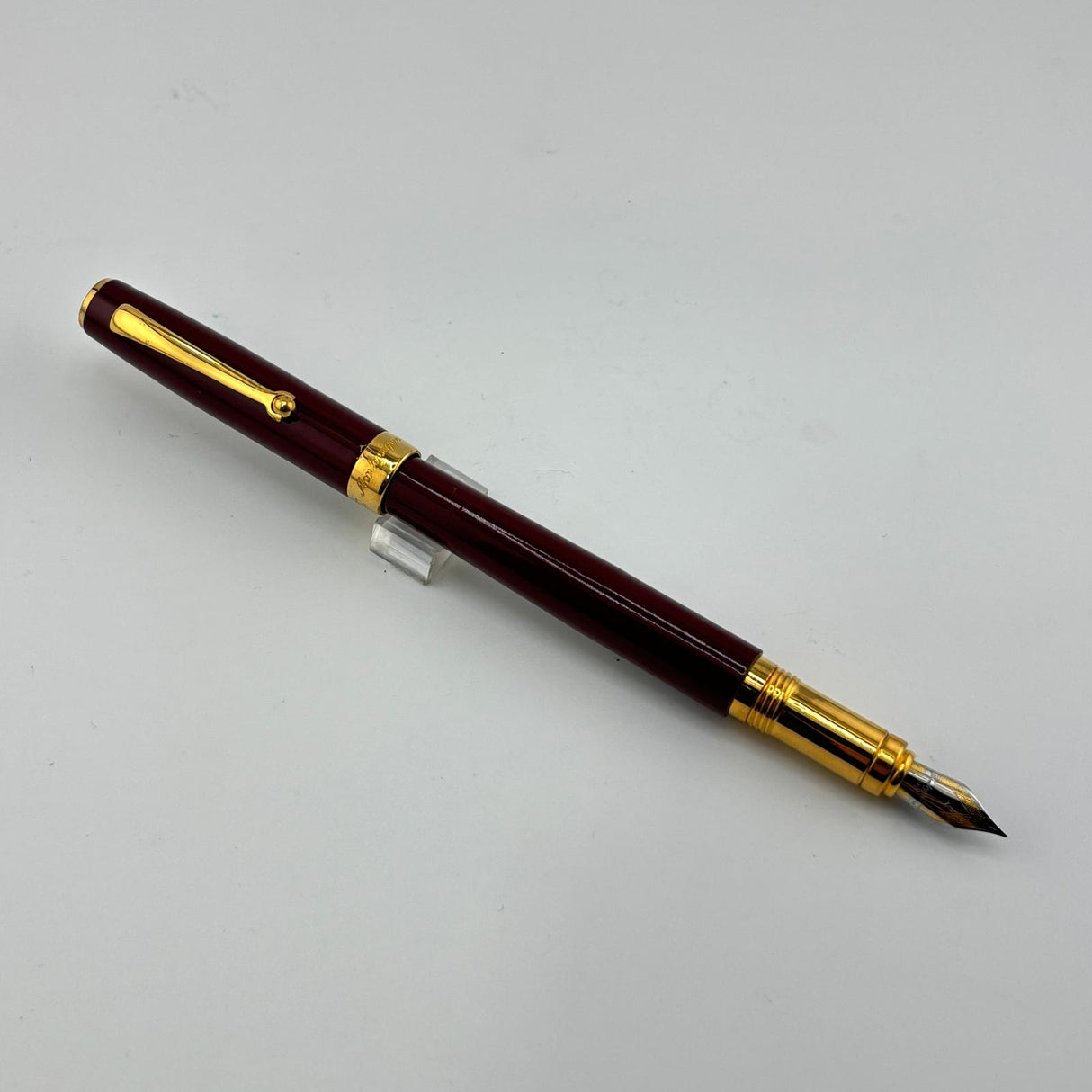 Montegrappa Executive Burgundy gold trim - Fountain Pen