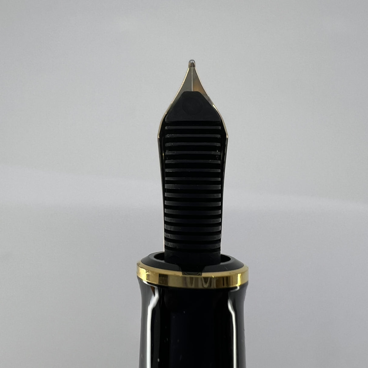 Pelikan M600 Vibrant Orange Fountain Pen - Extra Fine 14kt Gold Nib