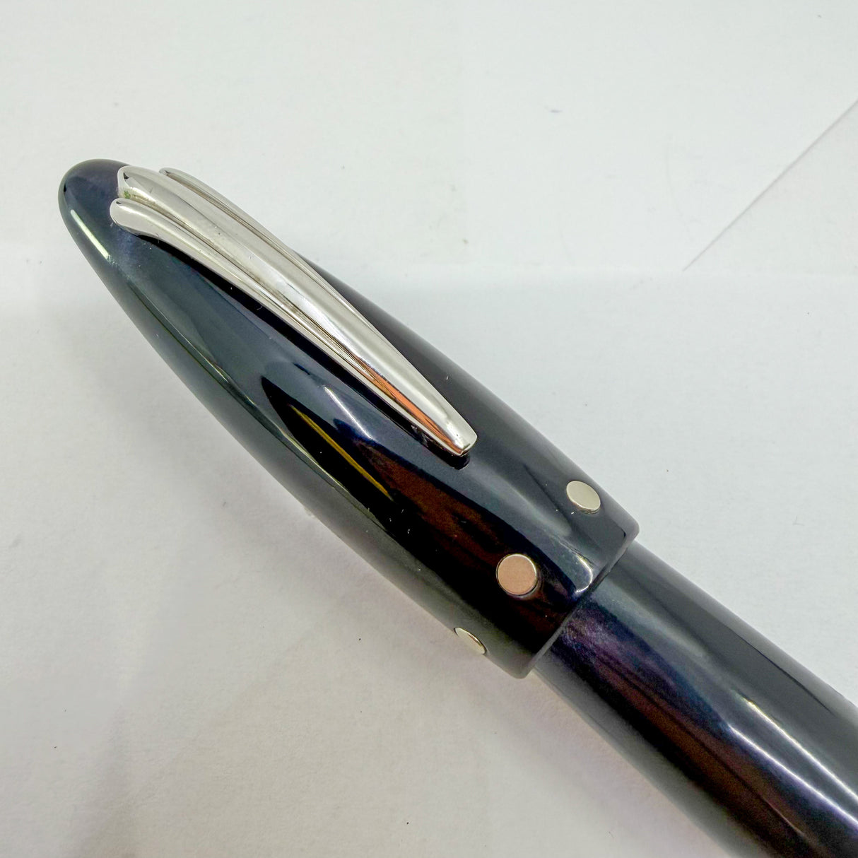 Nettuno (Italy)  Trident Lustrous Blue Limited Edition  Fountain Pen - Fine 18kt Gold Nib