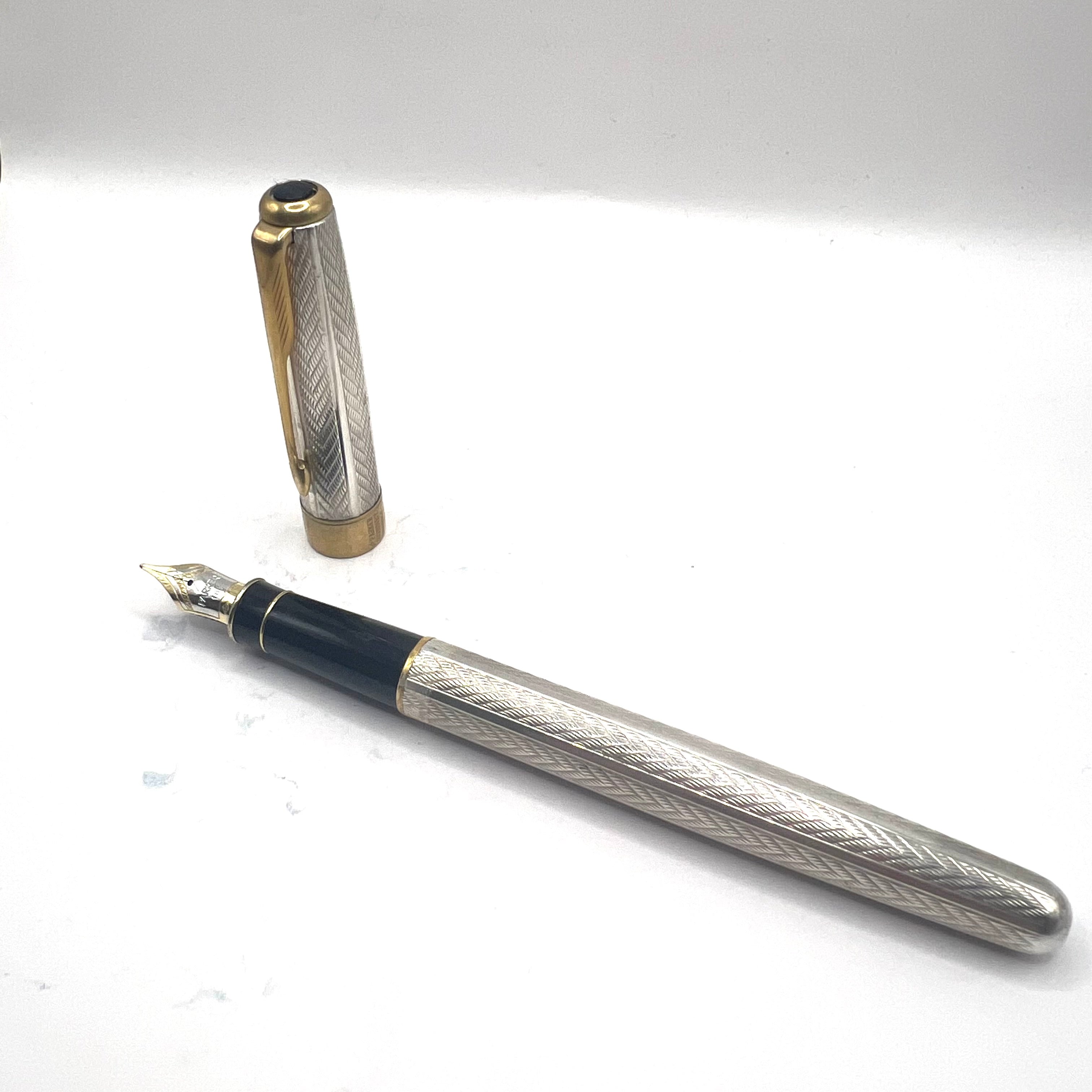 Parker Sonnet Fougere Sterling Silver Fountain Pen-Fine 18kt