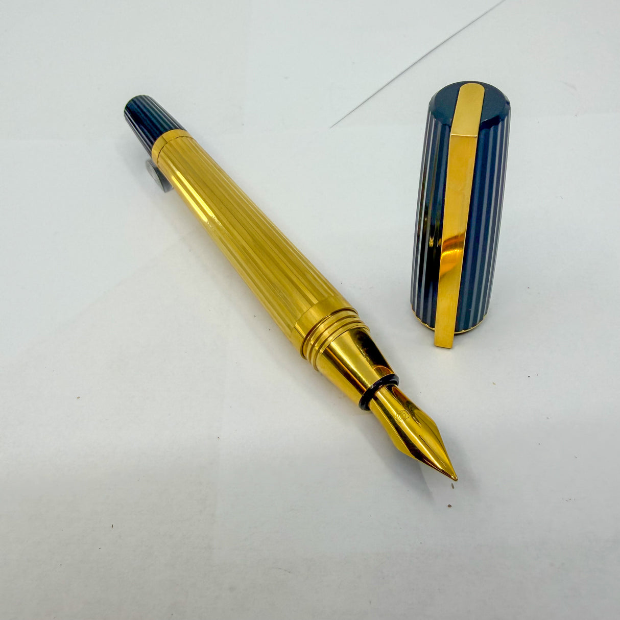 S. T. Dupont St. Germain Large Size Fountain Pen - Medium 18kt Gold Nib