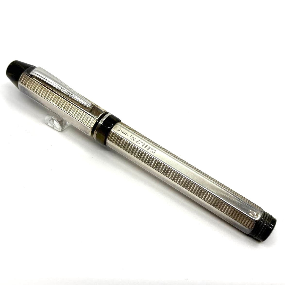 Delta Profili 8-Sided Sterling Silver Fountain Pen