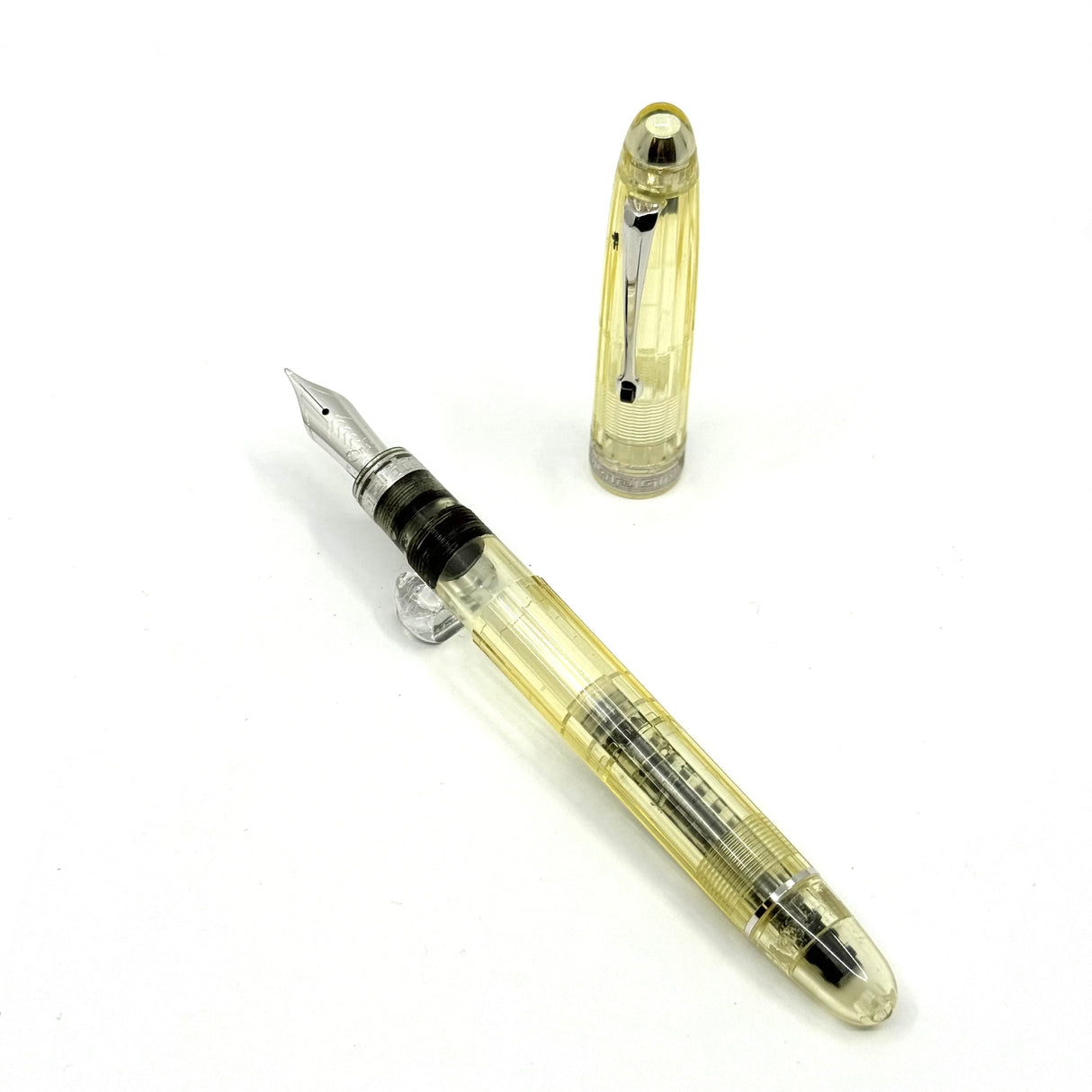 OMAS Ogiva Transparent Fluted Demonstrator Fountain Pen - Medium 18kt Gold Nib