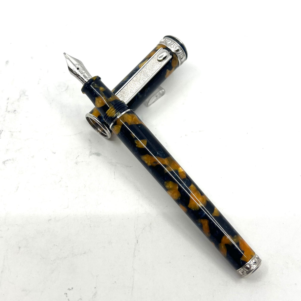 Signum (Italy) Lustrous Marbled Cobalt, Black & Orange Fountain Pen