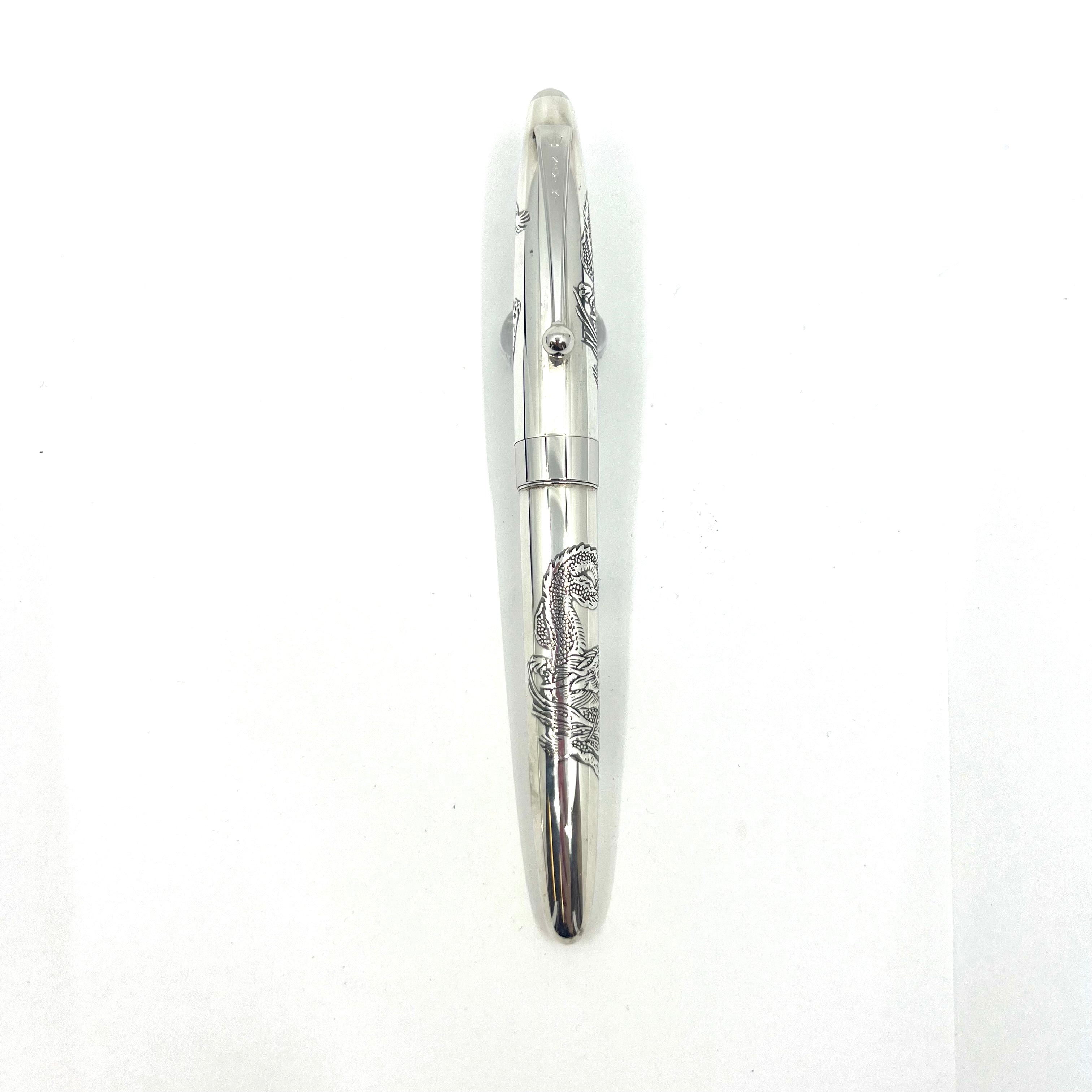 Pilot-Namiki Sterling Silver Dragon Fountain Pen - Fine 18kt Gold