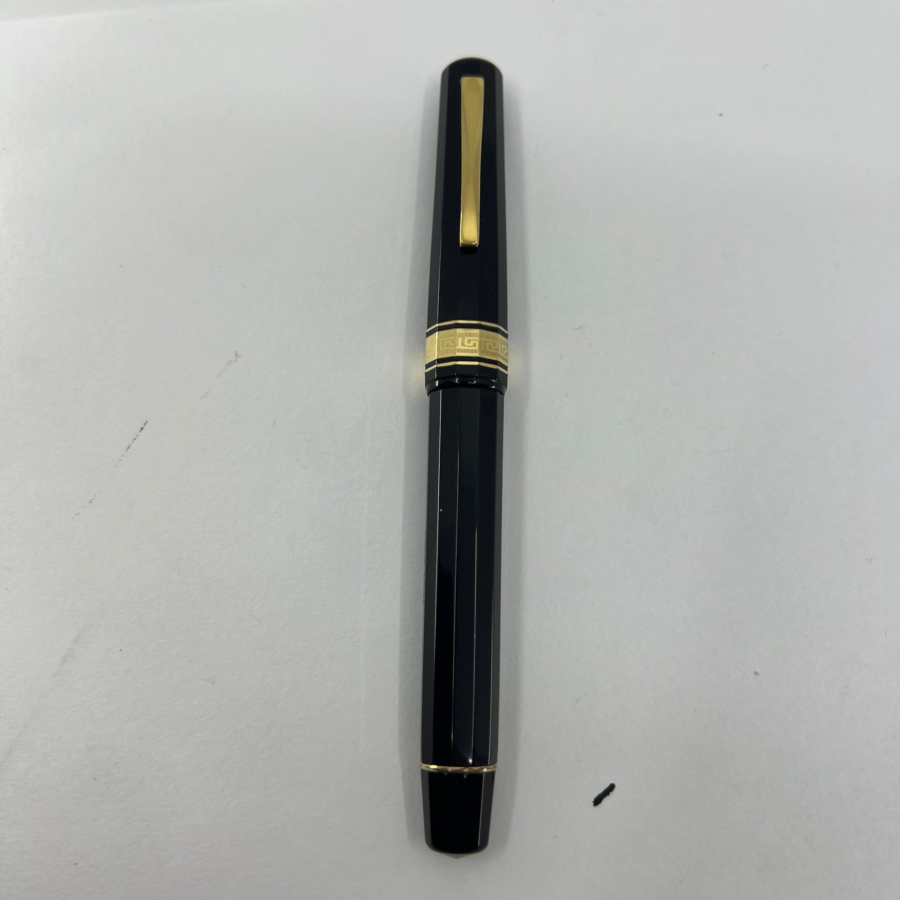 OMAS Senior Paragon Extra Black Resin Fountain Pen - Flexible