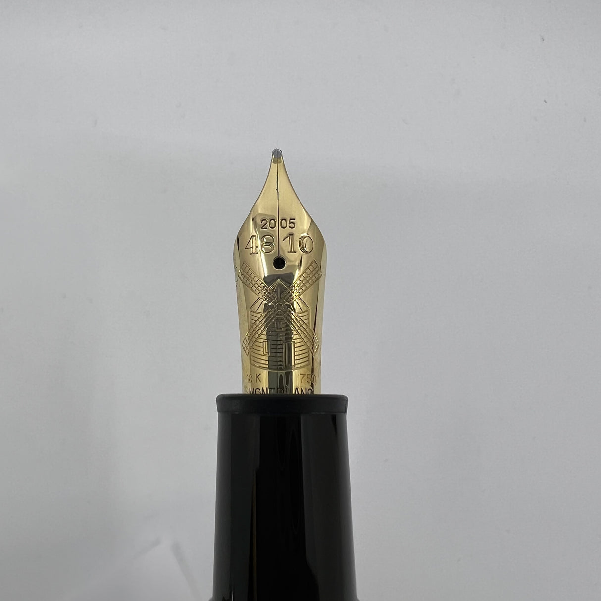 Montblanc Cervantes (Don Quixote) Writer's Limited Edition Fountain Pen - Medium 18kt Gold  Nib